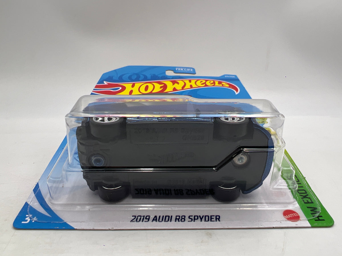2021 Hot Wheels Super Treasure Hunt #211 2019 Audi R8 Spyder Blue W/Protector