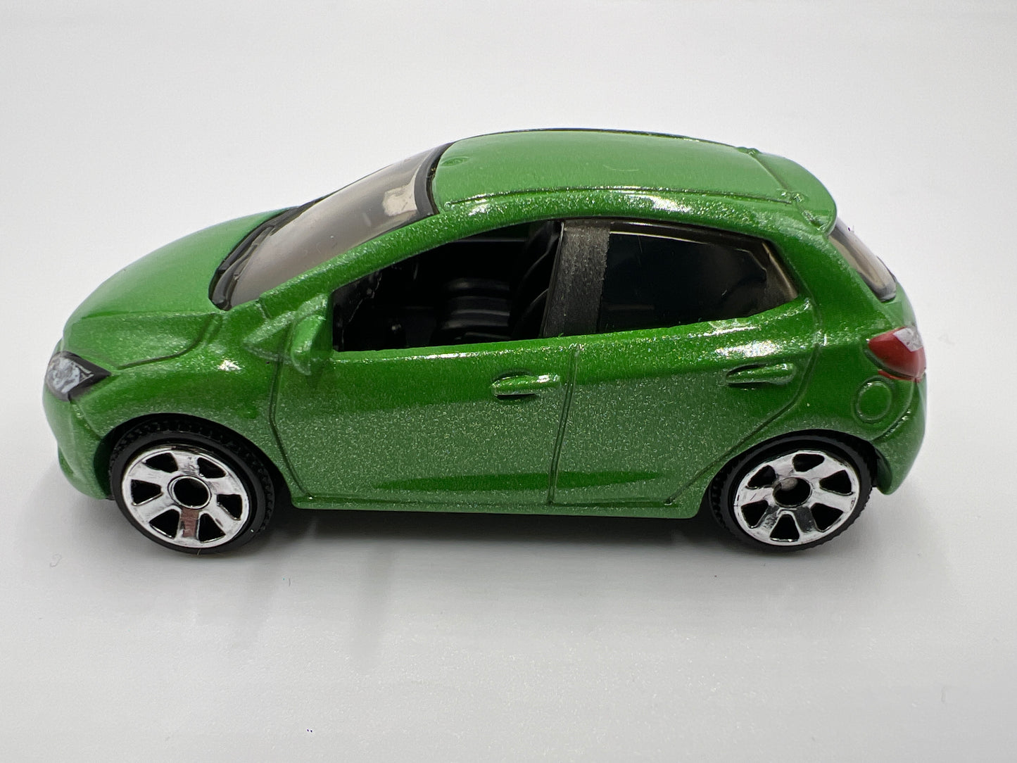 Matchbox 1/64 2008 Mazda C2 Green Loose