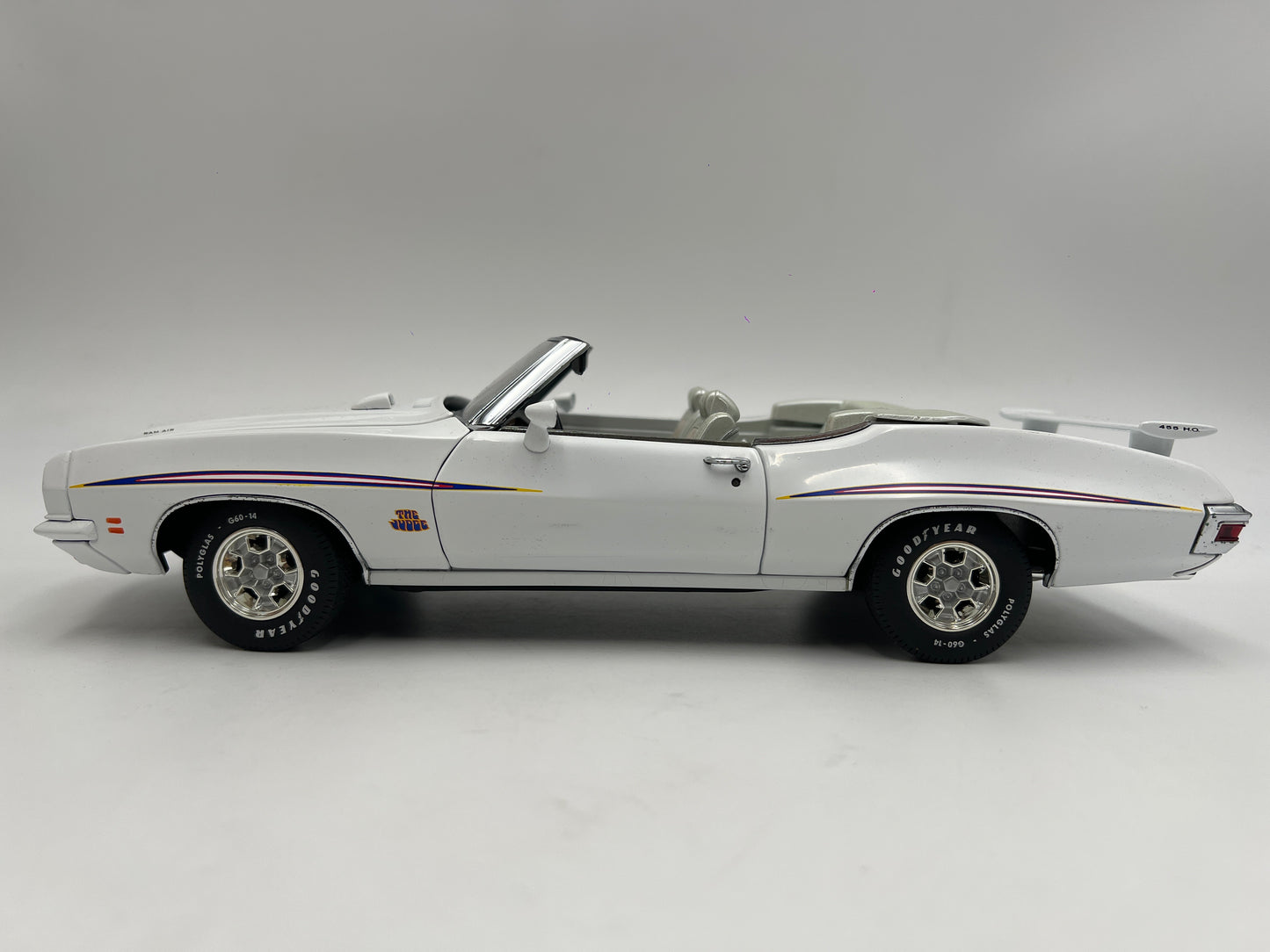 GMP 1/18 Scale 1/2496 1971 Pontiac GTO Judge White W/Box