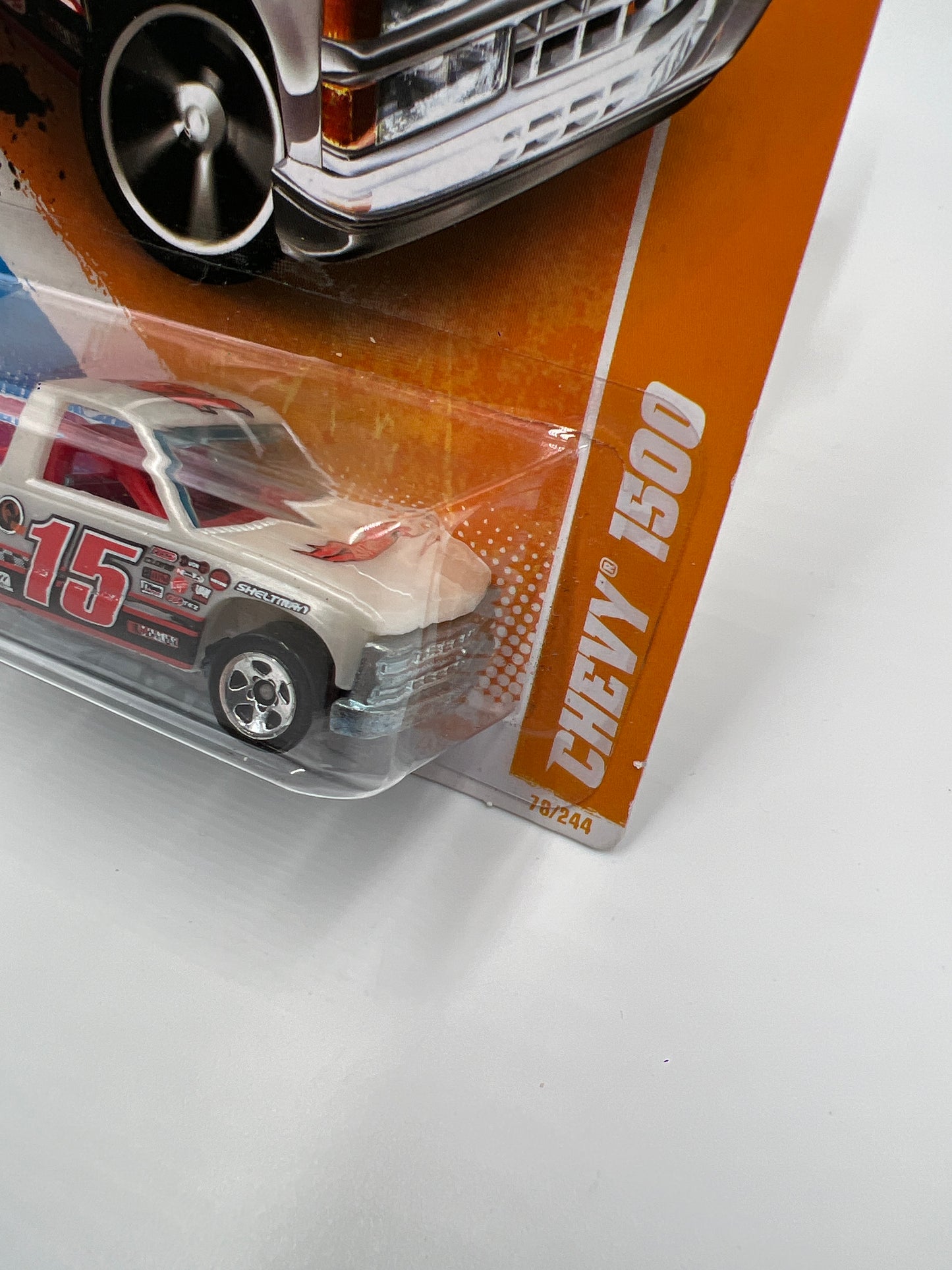 2011 Hot Wheels Track Stars #78 Chevy 1500 White 13B