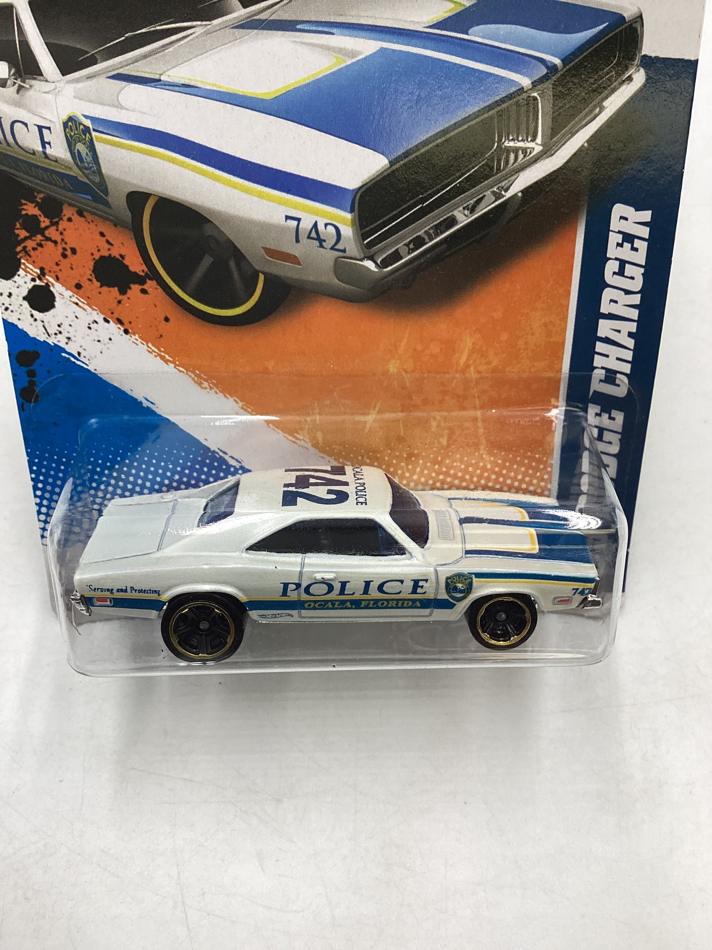 2011 Hot Wheels #166 69 Dodge Charger Police White 41B