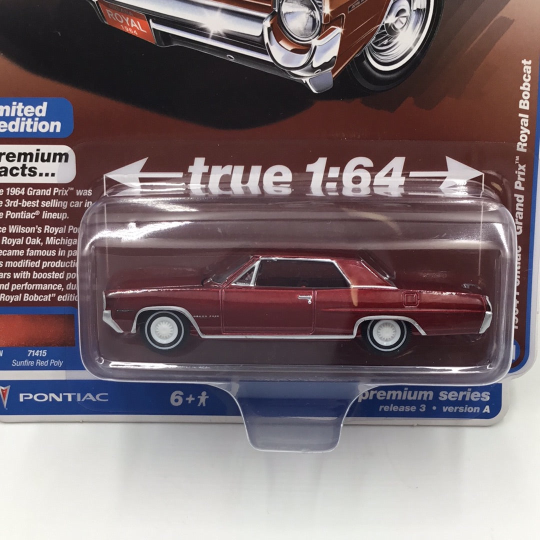 Auto world vintage muscle1964 Pontiac Grand Prix Royal Bobcat Ultra Red Chase