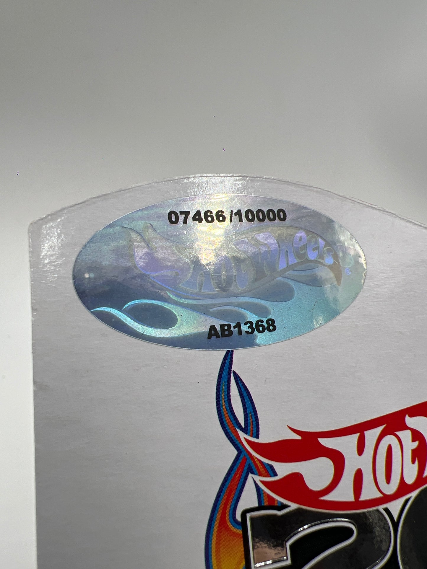 2006 Hot Wheels 20th Annual Collectors Convention 7466/10000 Volkswagen Bug Convertible Pink W/Protector