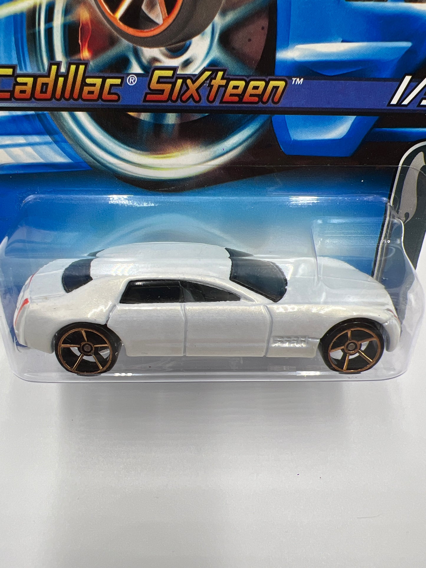 2005 Hot Wheels Faster Than Ever #116 Cadillac Sixteen White FTE W/Protector SR