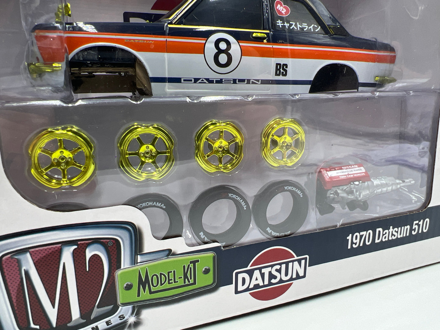 M2 Machines 1:24 Model-Kit CHASE 1/500 1970 Datsun 510