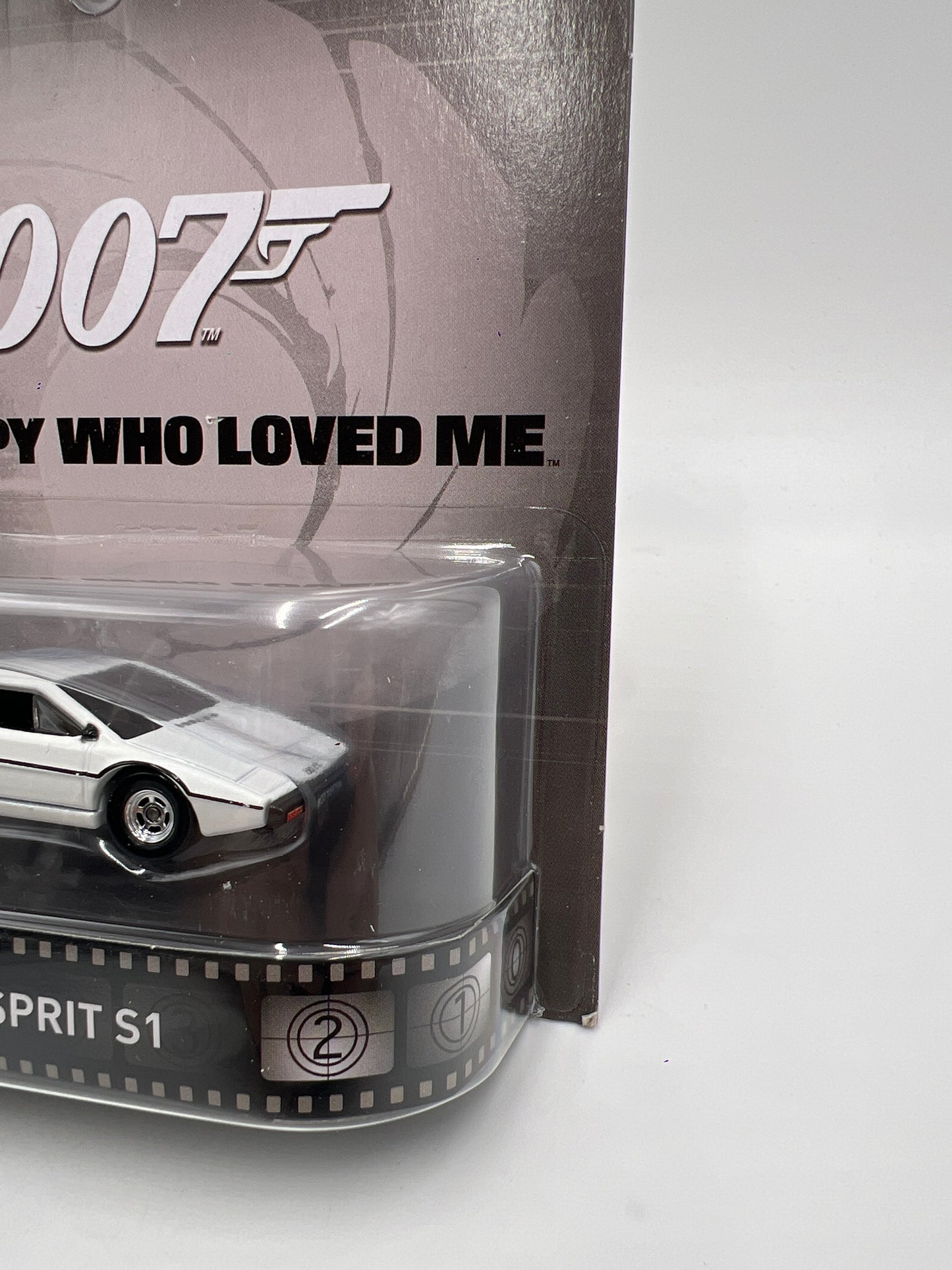 Hot Wheels Premium Retro Entertainment 007 The Spy Who Loved Me Lotus Espirit S1 White 266i