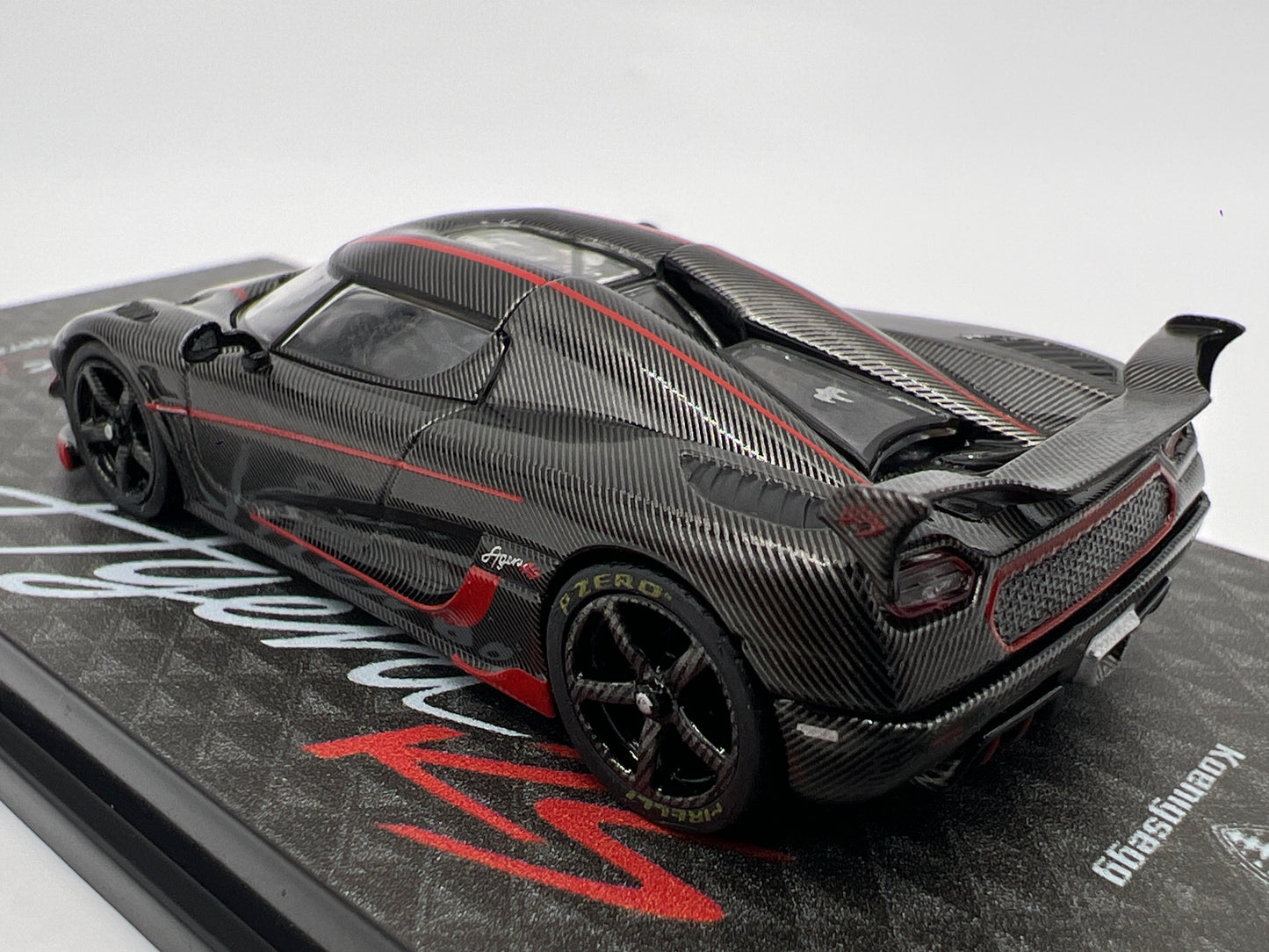 Tarmac Works x Global 64 Koenigsegg Agera RS Full Carbon