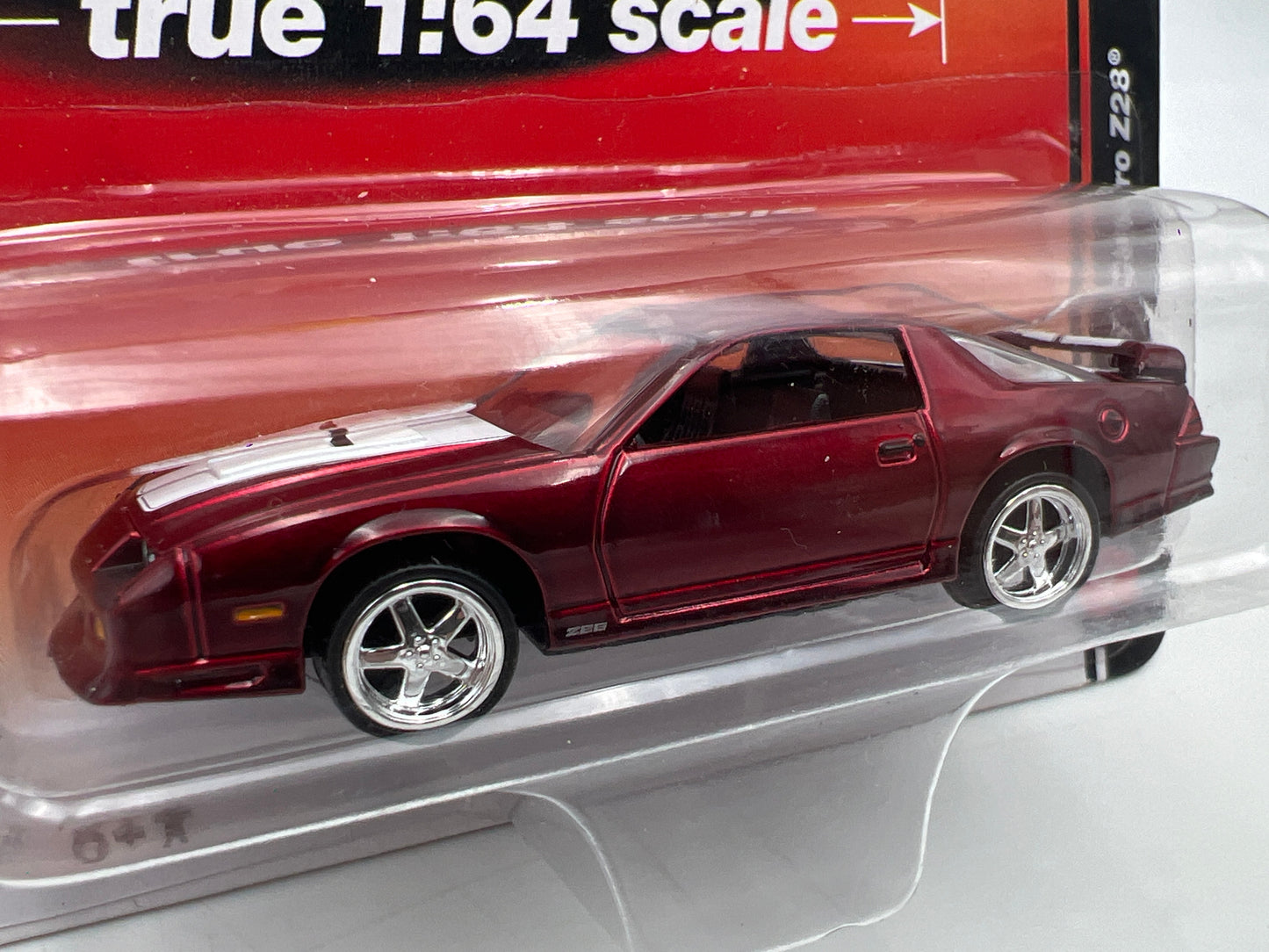 Auto World New Tool Ultra Red CHASE 1992 Chevy Camaro Z28 Red