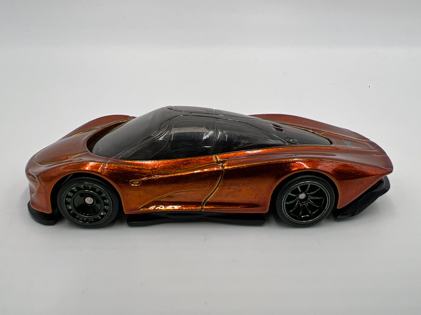 2025 Hot Wheels 1/64 Unspun Super Treasure Hunt McLaren Speedtail Orange Loose