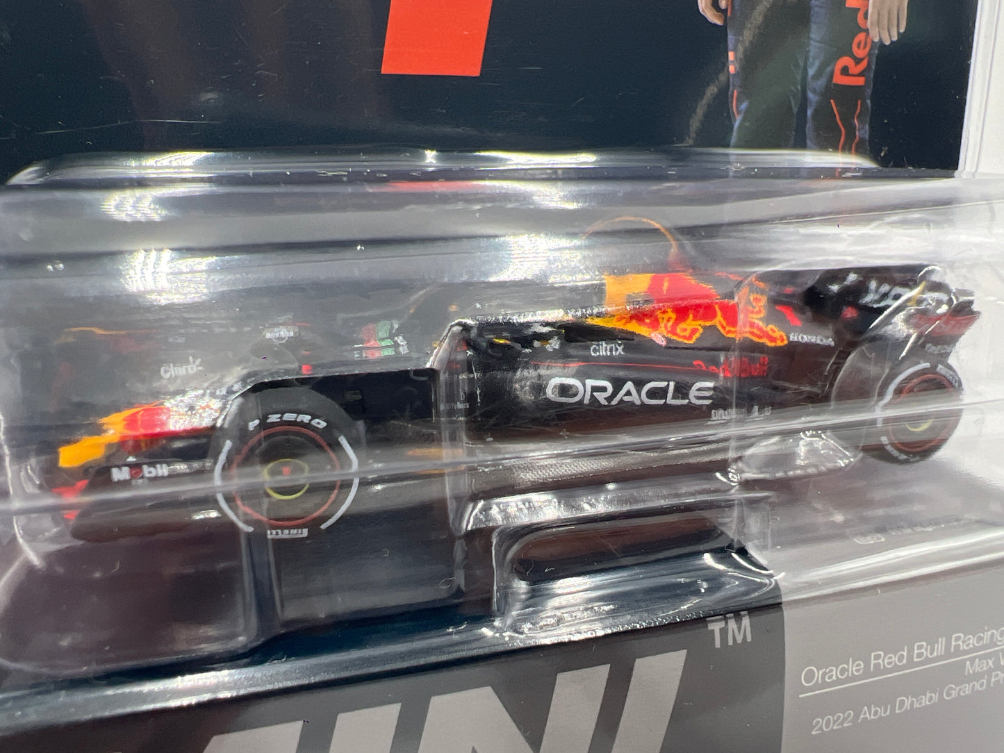 Mini GT Oracle Red Bull Racing #520 RB18 #1 Max Verstappen 2022 Winner Formula 1