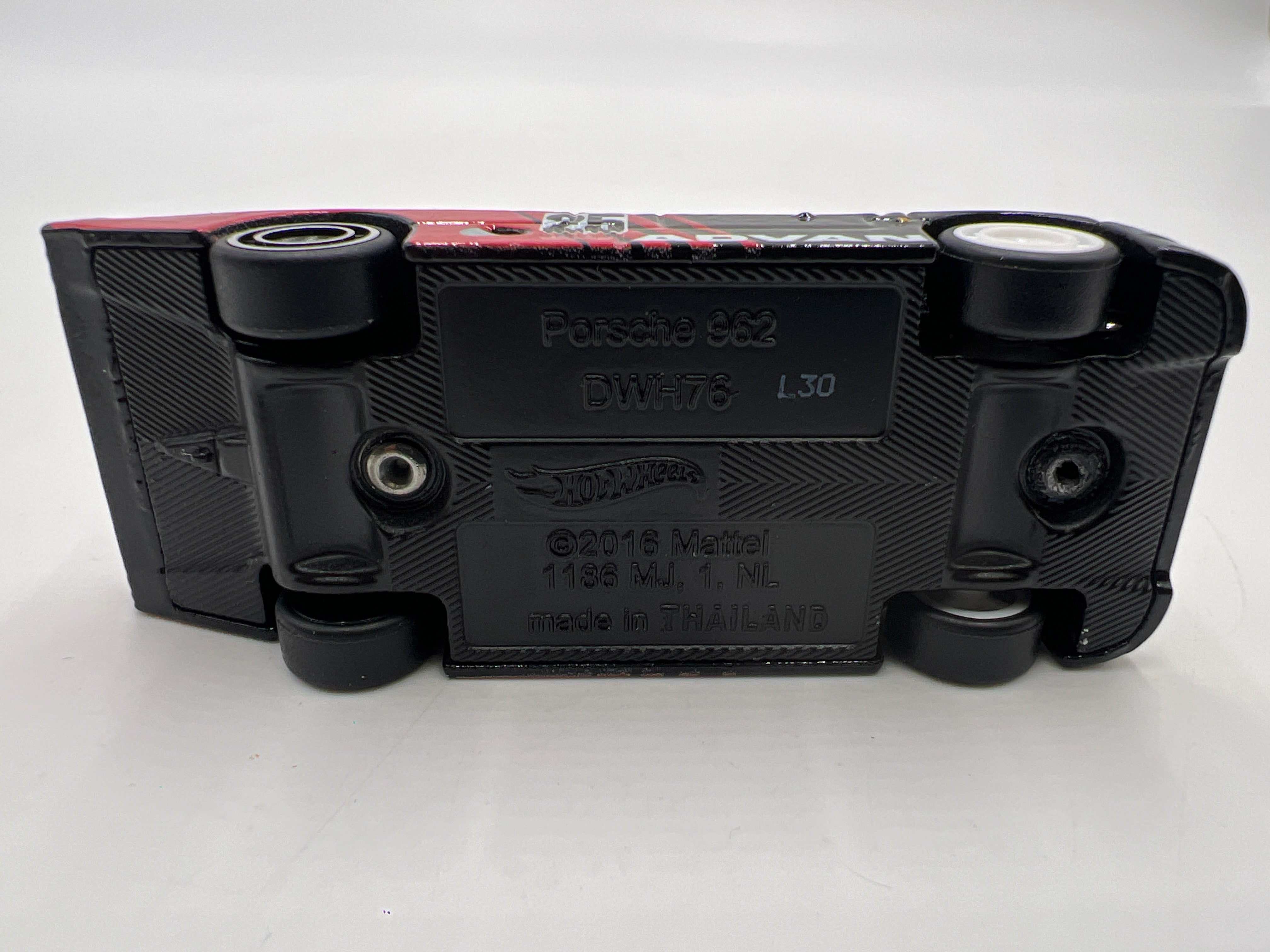 ho 1/18 scale Foyt Copenhagen Porsche 962 announced by TopSpeed