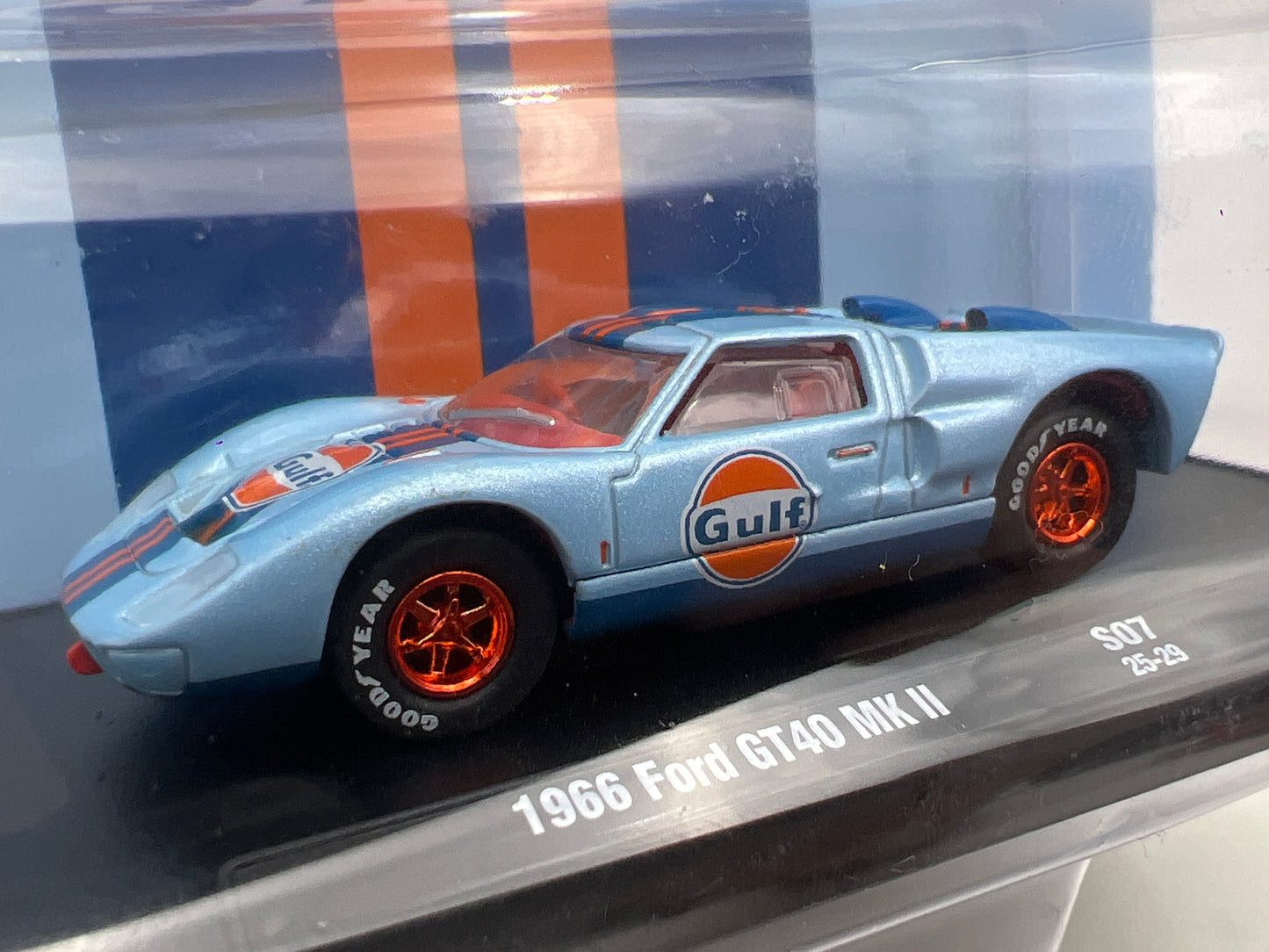 M2 Machines Auto Drivers S07 CHASE 1966 Ford GT40 MK II Gulf