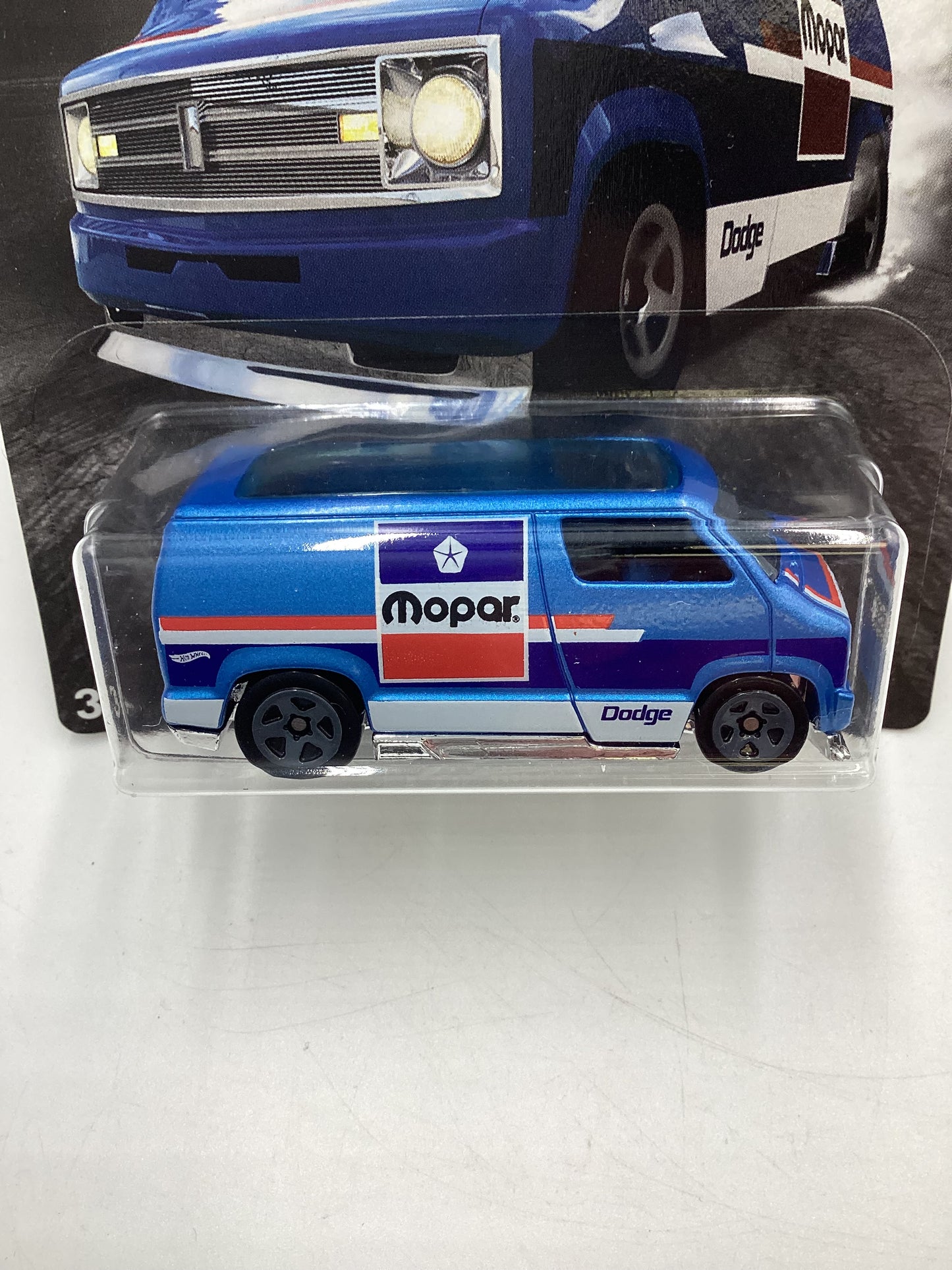 Hot wheels Exclusive Mopar Series #2 Custom 77 Dodge Van Blue