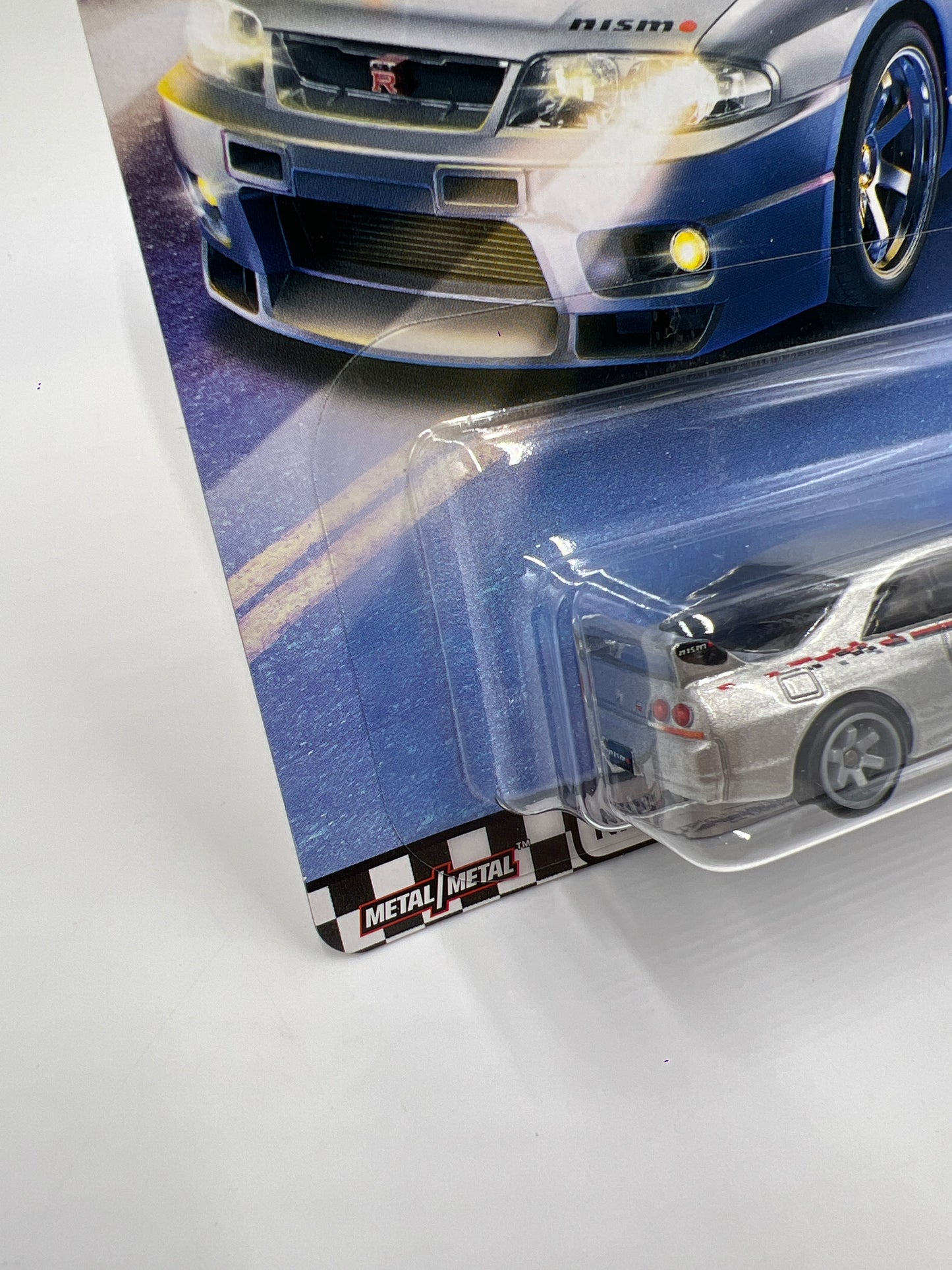 Hot Wheels Premium Boulevard #2 Nissan Skyline GT-R BCNR33 Silver Nismo W/Protector 1