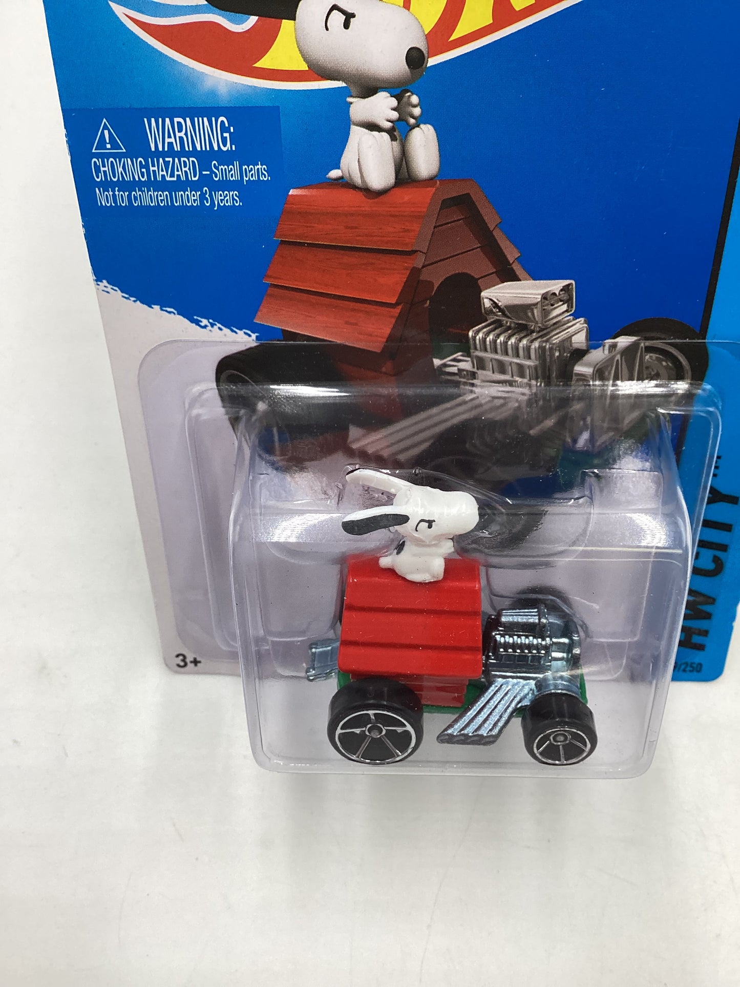 2015 Hot wheels HW City #59 Snoopy  119B