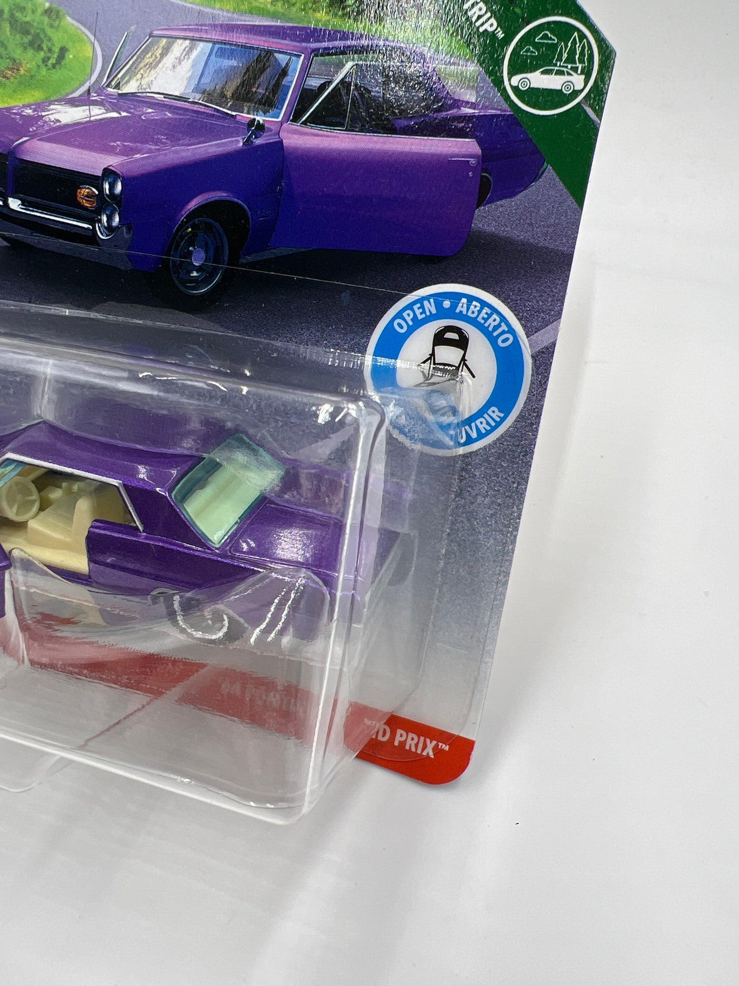 Matchbox Moving Parts MBX Road Trip 64 Pontiac Grand Prix Purple Cracked Blister 169G