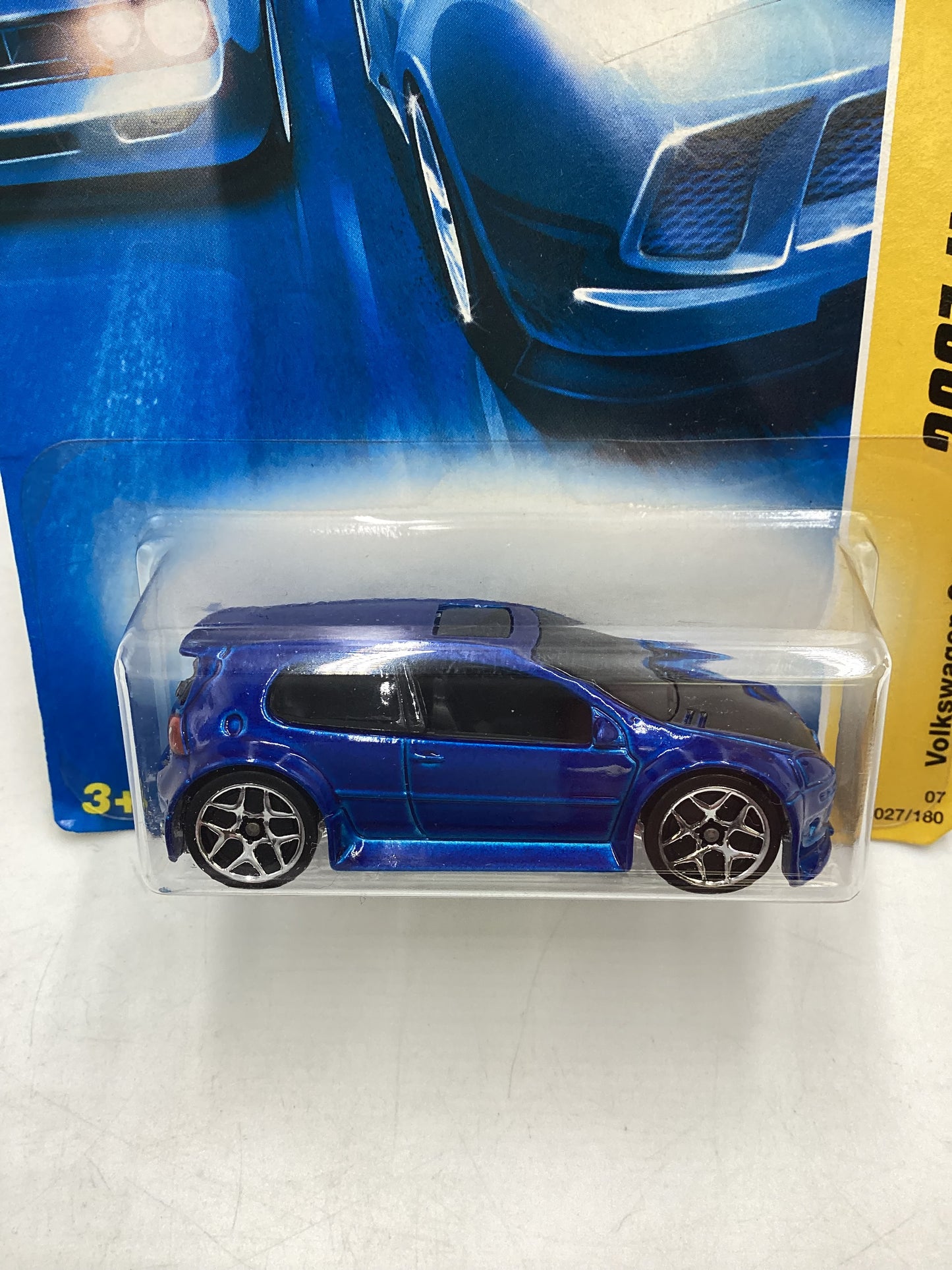 2007 Hot Wheels #027 Volkswagen Golf GTI Blue 99B