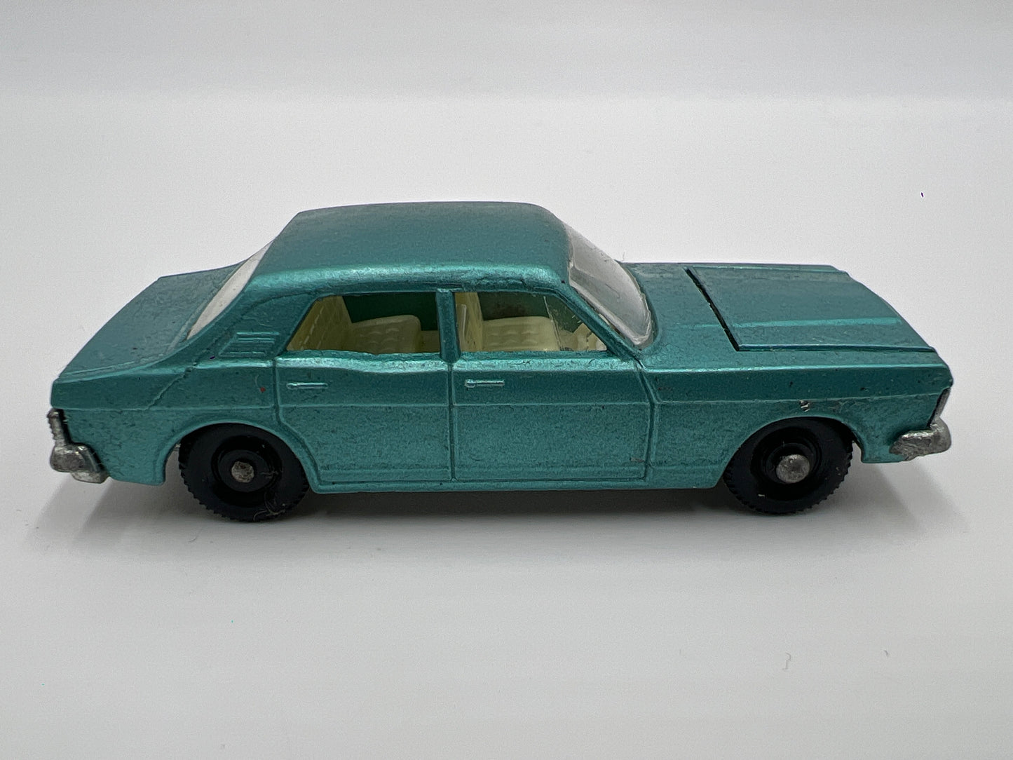 Matchbox Lesney 1/64 Series No 53 Ford Zodiac MK IV Light Blue Loose