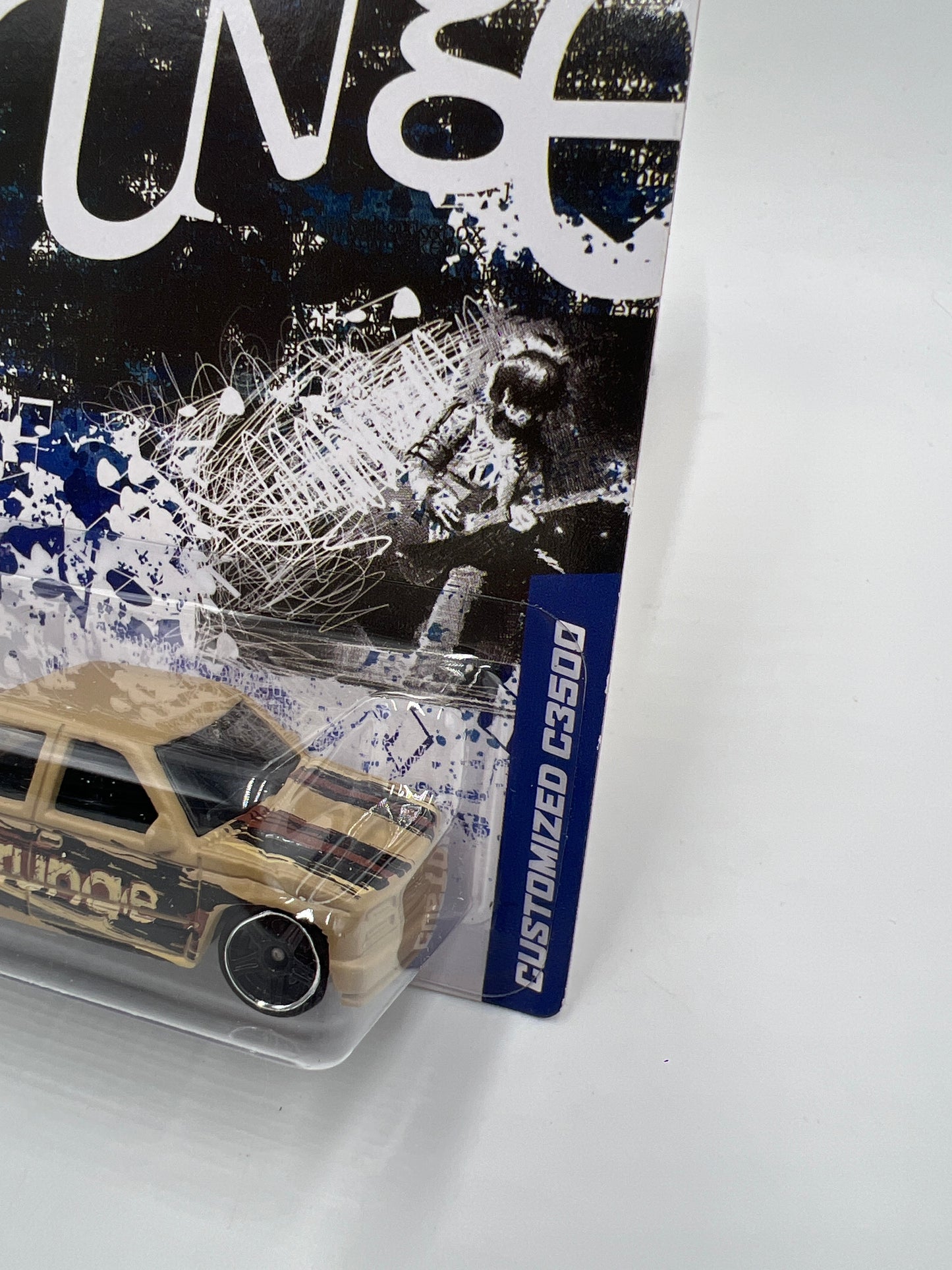 Hot Wheels Jukebox Grunge #28 Customized C3500 Tan W/Protector