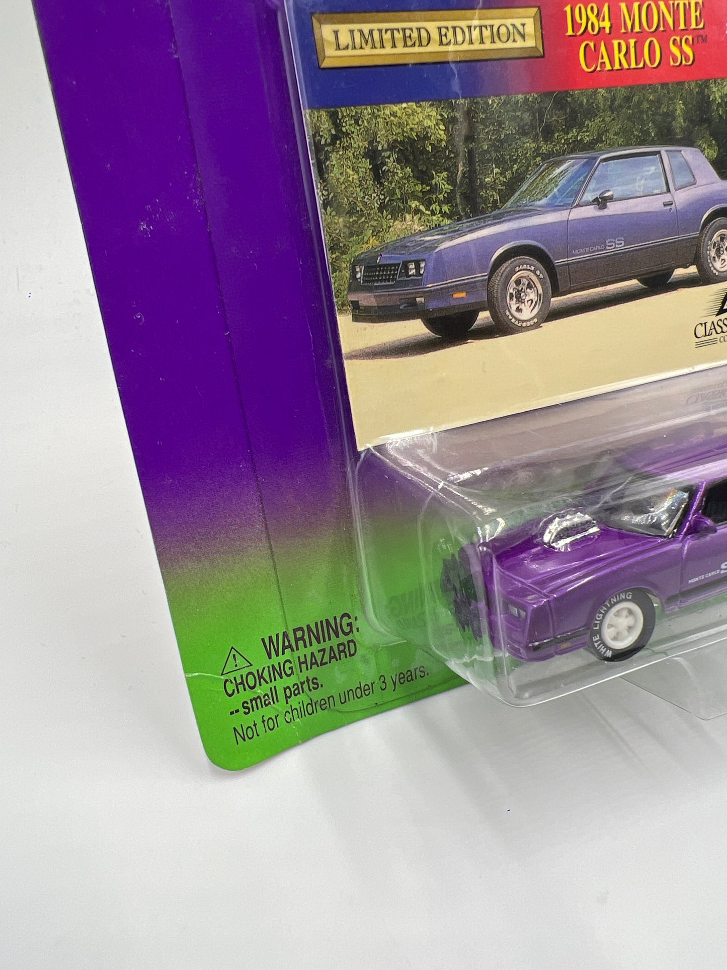 Johnny Lightning White Lightning Chase Classic Gold Collection #16 1984 Monte Carlo SS Purple