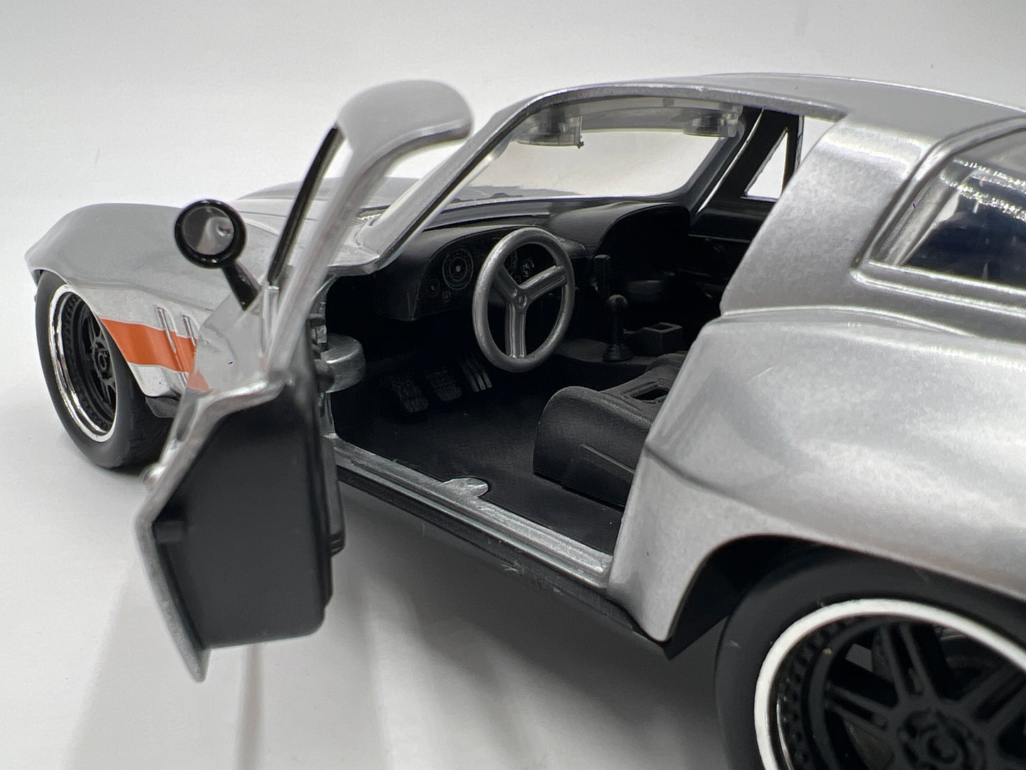 Jada 1/24 Scale AutoZone 1966 Chevy Corvette Silver Loose