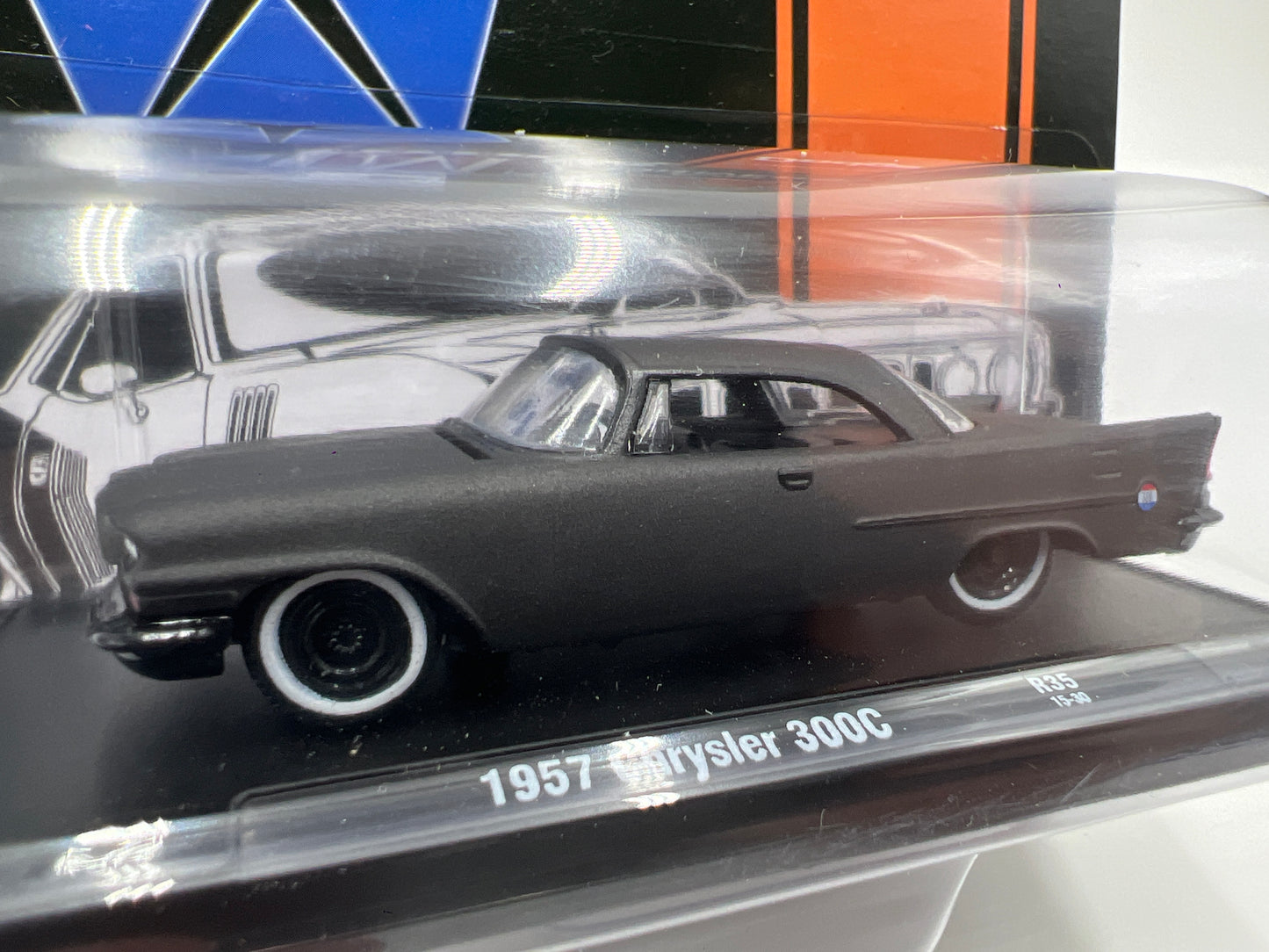 M2 Machines Auto-Drivers Special Edition Frozen Black Pearl 1957 Chrysler 300C R35 192C