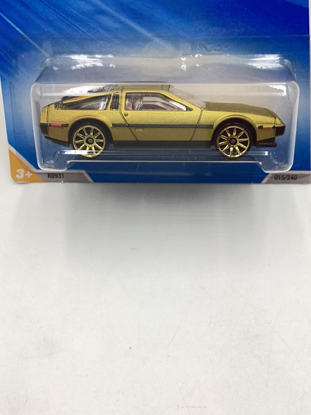 2010 Hot Wheels #15 81 DeLorean DMC-12 gold 60B