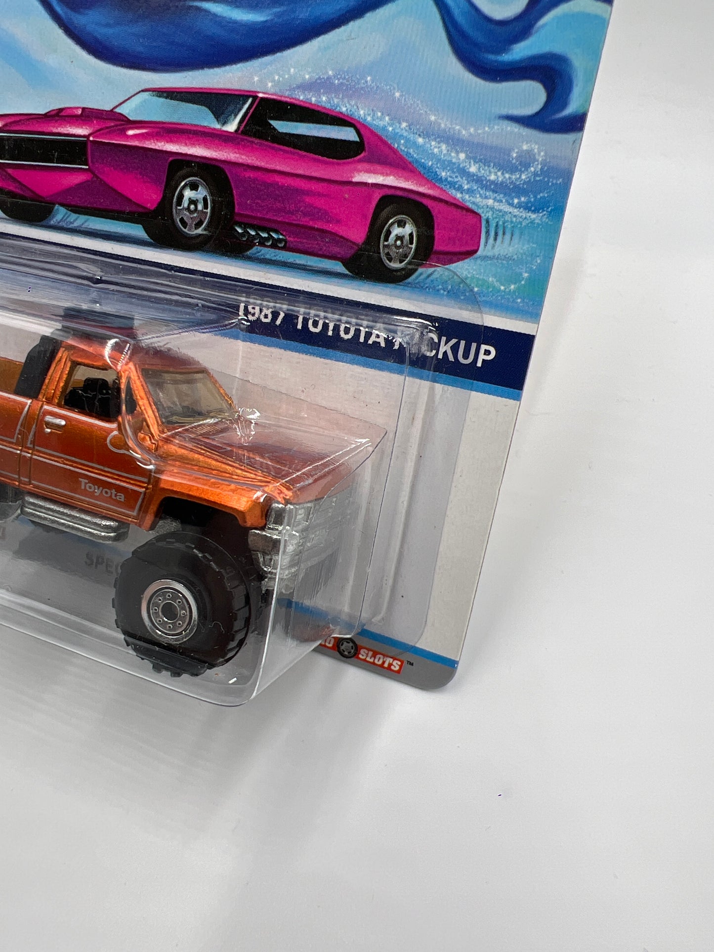 Hot Wheels Cool Classics #2 1987 Toyota Pickup Spectrafrost Orange W/Protector