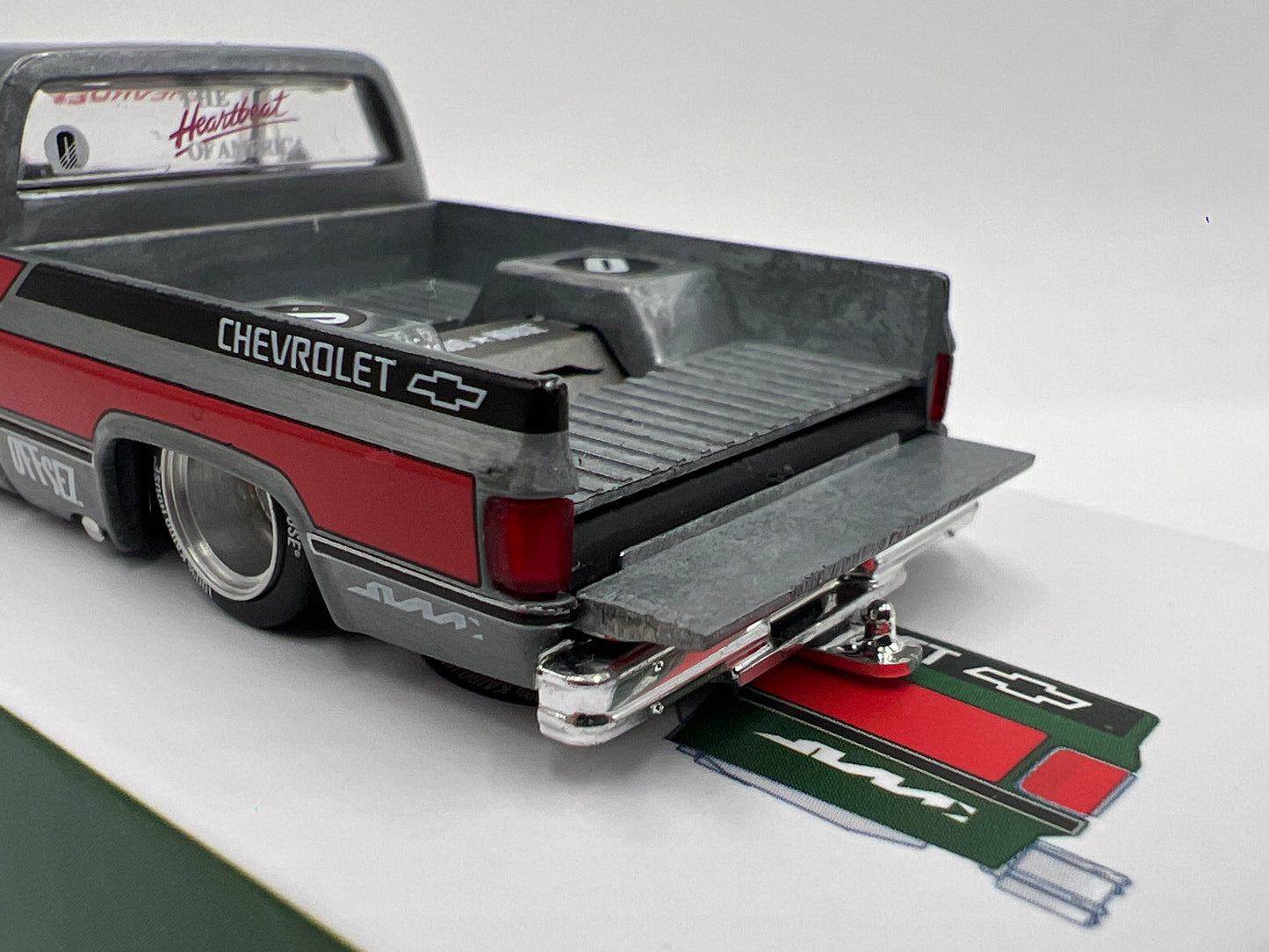 Mini GT x Kaido House #226 CHASE Chevrolet Silverado Kaido Works V3