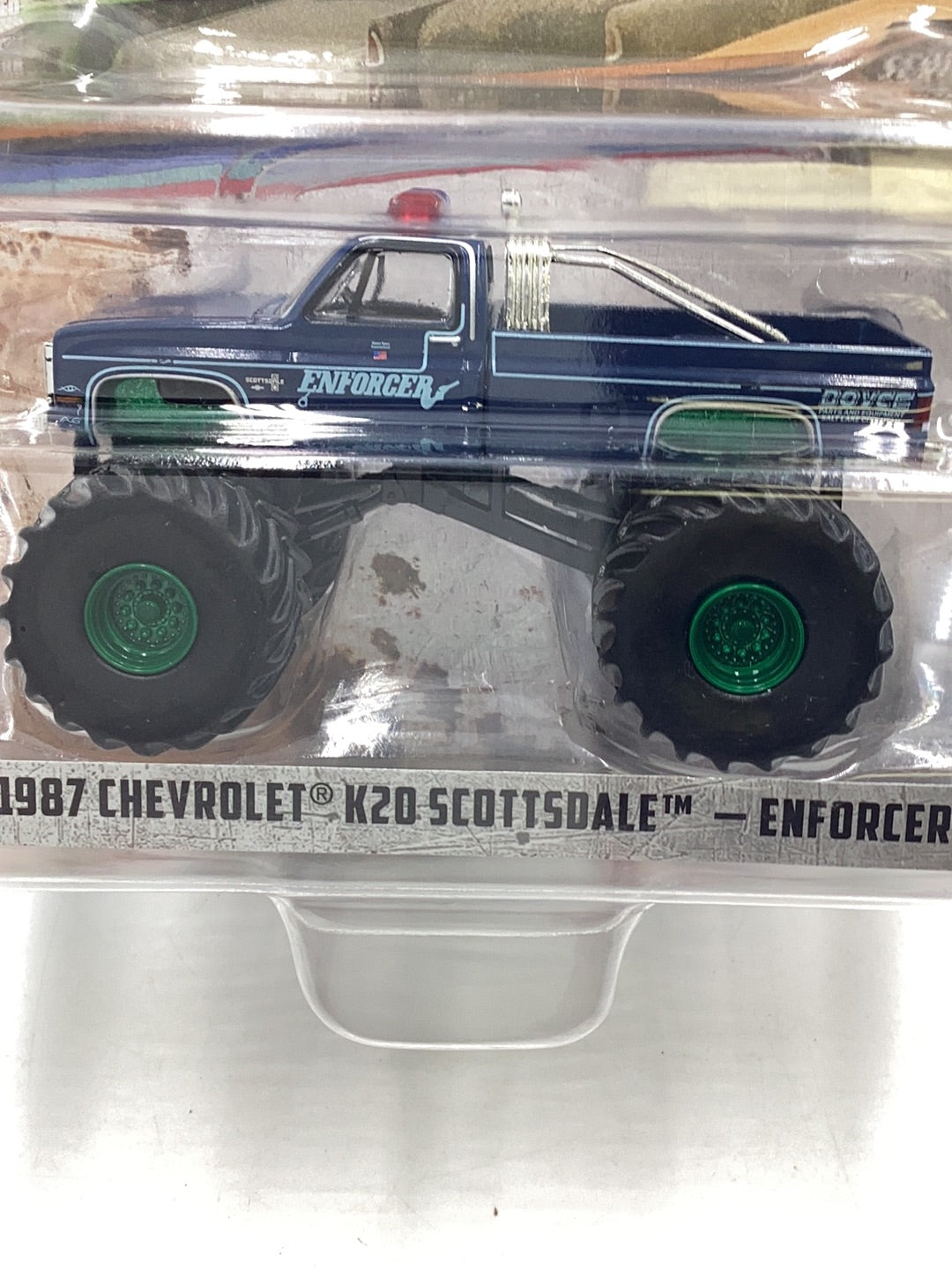 Greenlight Kings of crunch series 14 1987 Chevrolet K20 Scottsdale Enforcer Chase