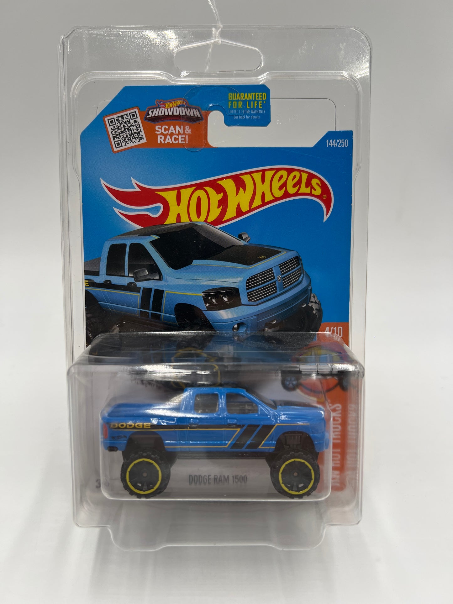 2016 Hot Wheels Walgreens Exclusive #144 Dodge Ram 1500 Blue W/Protector