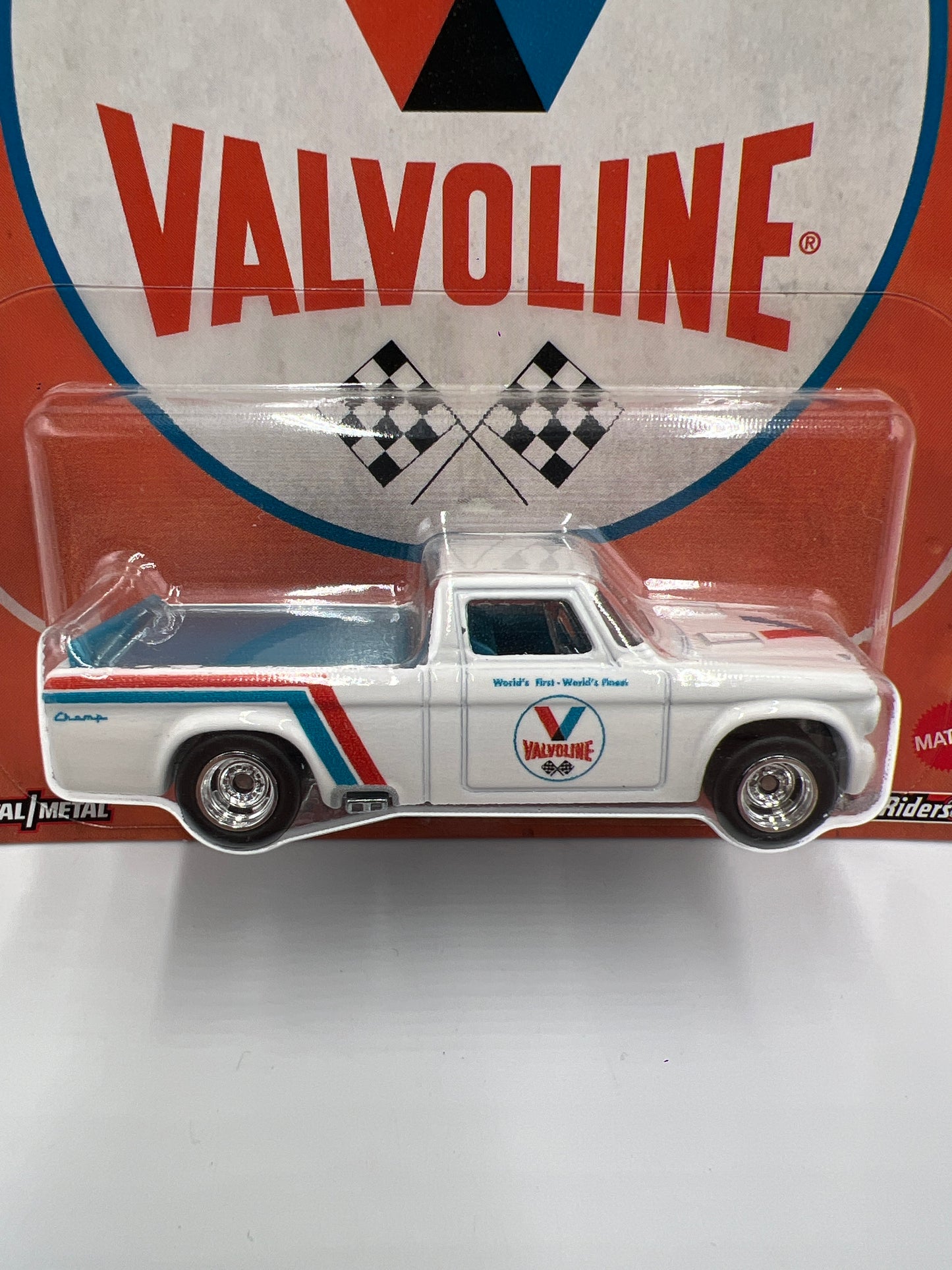 Hot Wheels Premium Vintage Oil #4 63 Studebaker Champ Valvoline White 241i