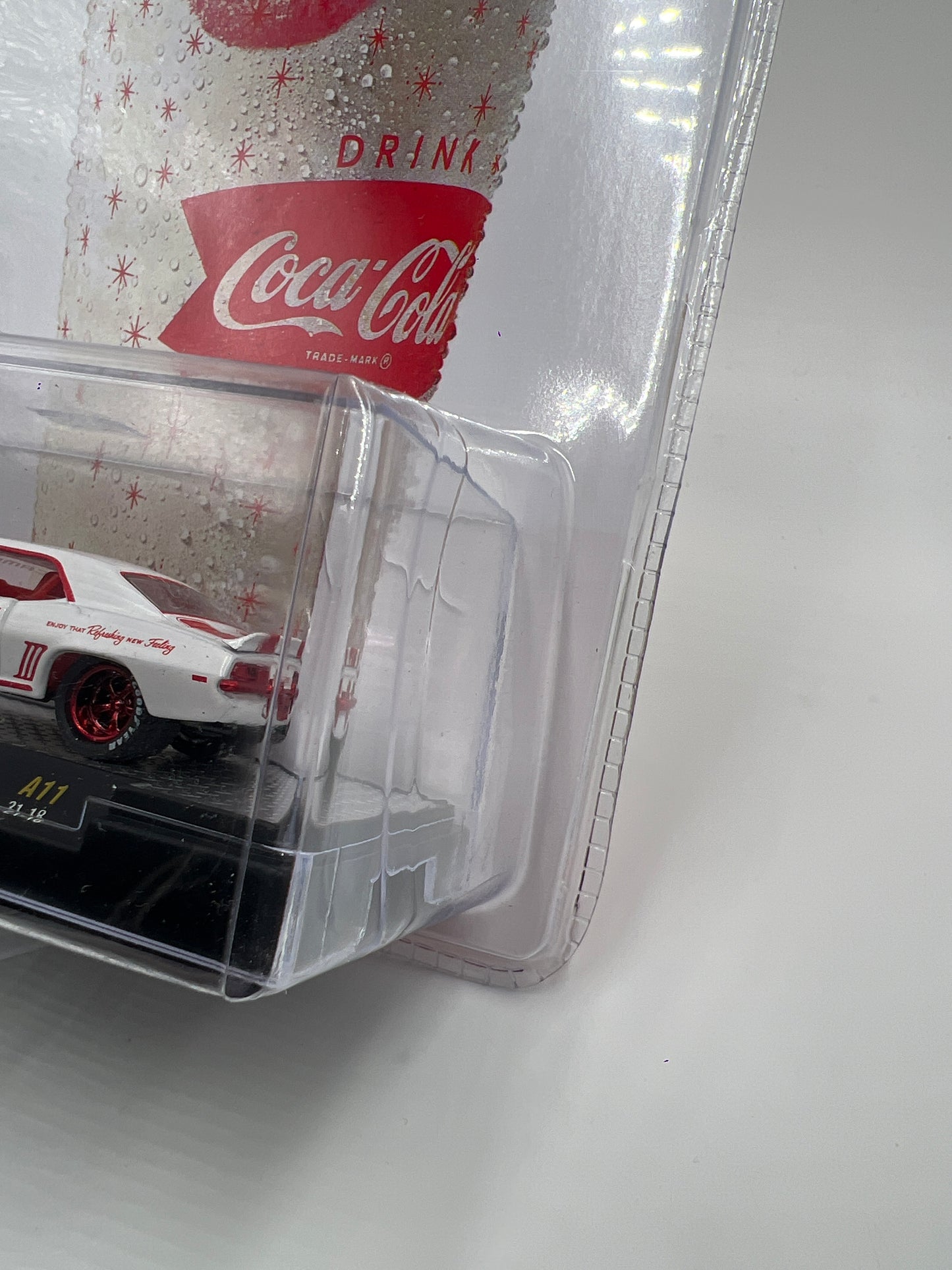 M2 Machines Coca Cola CHASE 1969 Chevrolet Camaro Z/28 White A11
