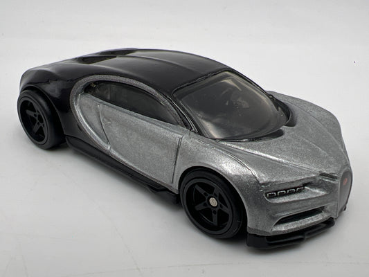 Hot Wheels Premium Target 2 Pack Loose 16 Bugatti Chiron Black/Silver