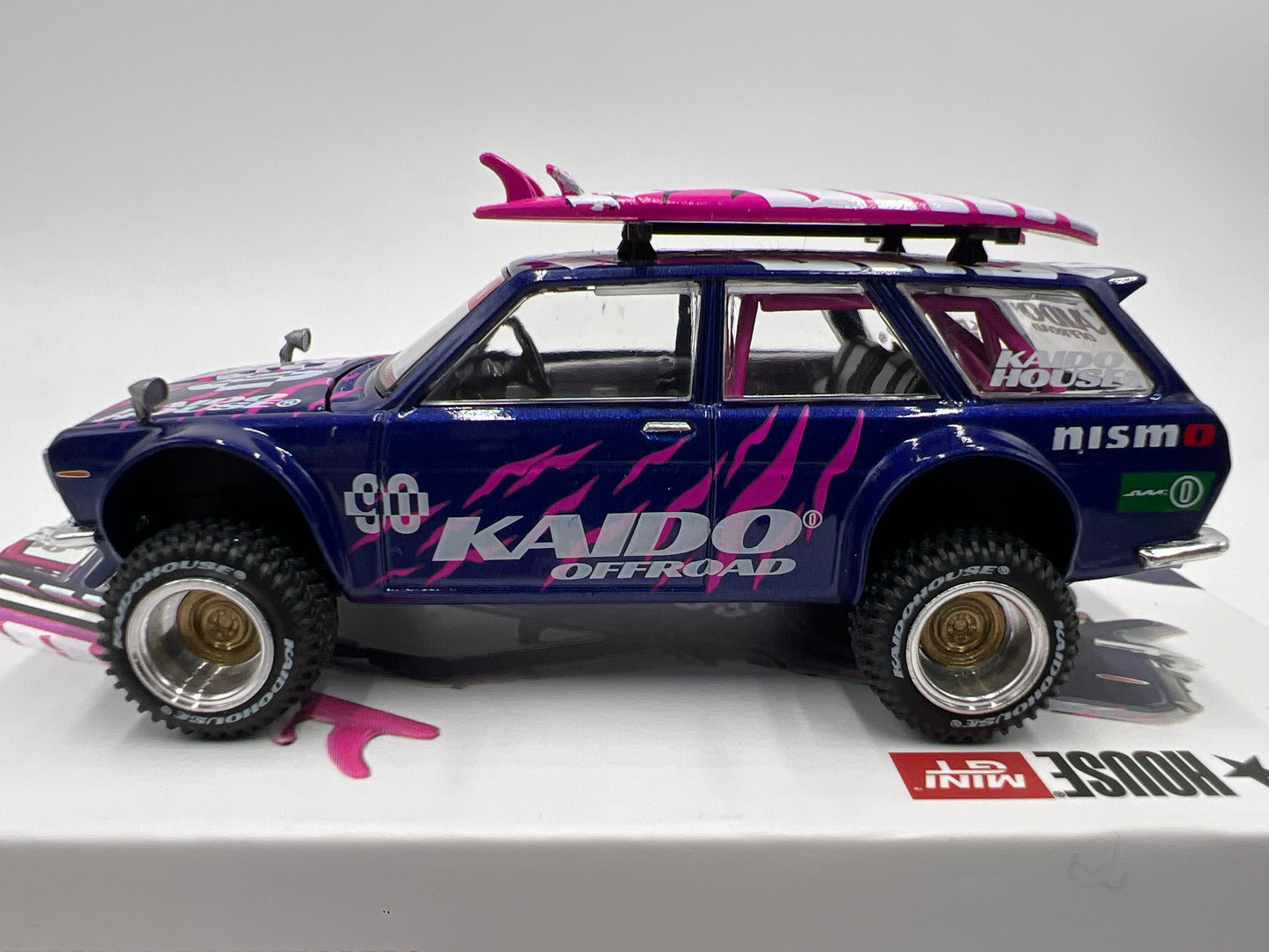 Mini GT x Kaido House #149 Datsun 510 4x4 Wagon Kaido Off-road V2 Purple W/Surfboards