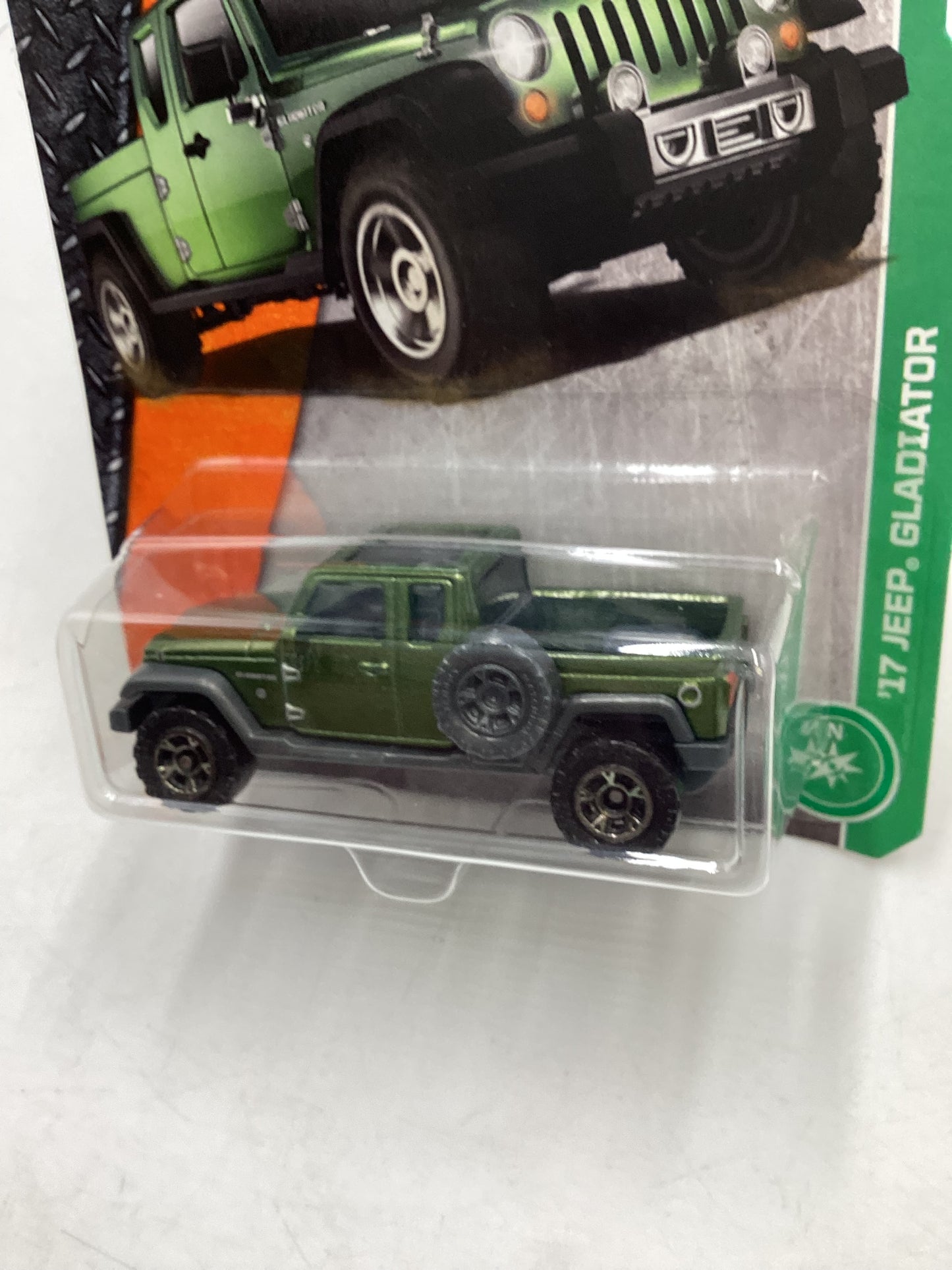 Matchbox #92 Jeep Gladiator Green 208E