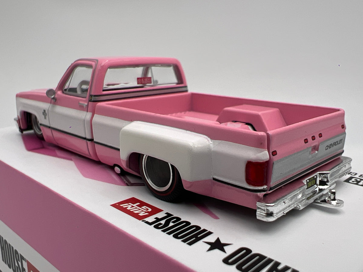 Mini GT x Kaido House #243 Chevrolet Silverado Dually Vintage Spec V2 Pink