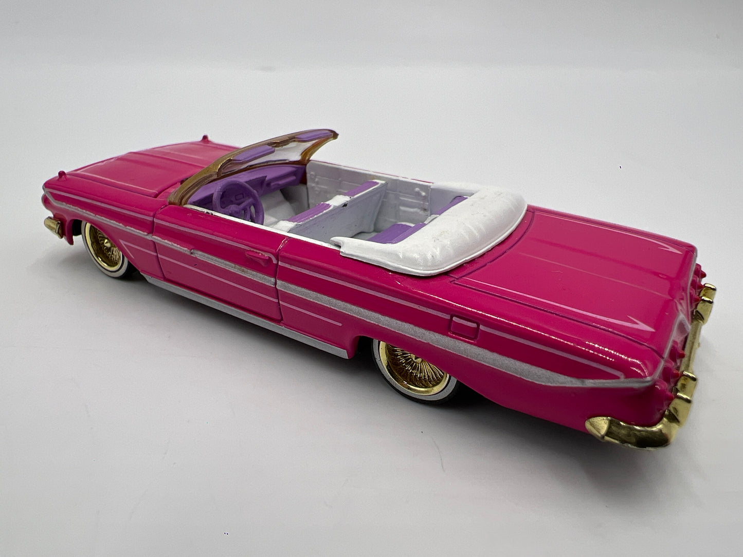 Malibu International Loc Riderz Chevy Impala Pink W/Suspension Loose