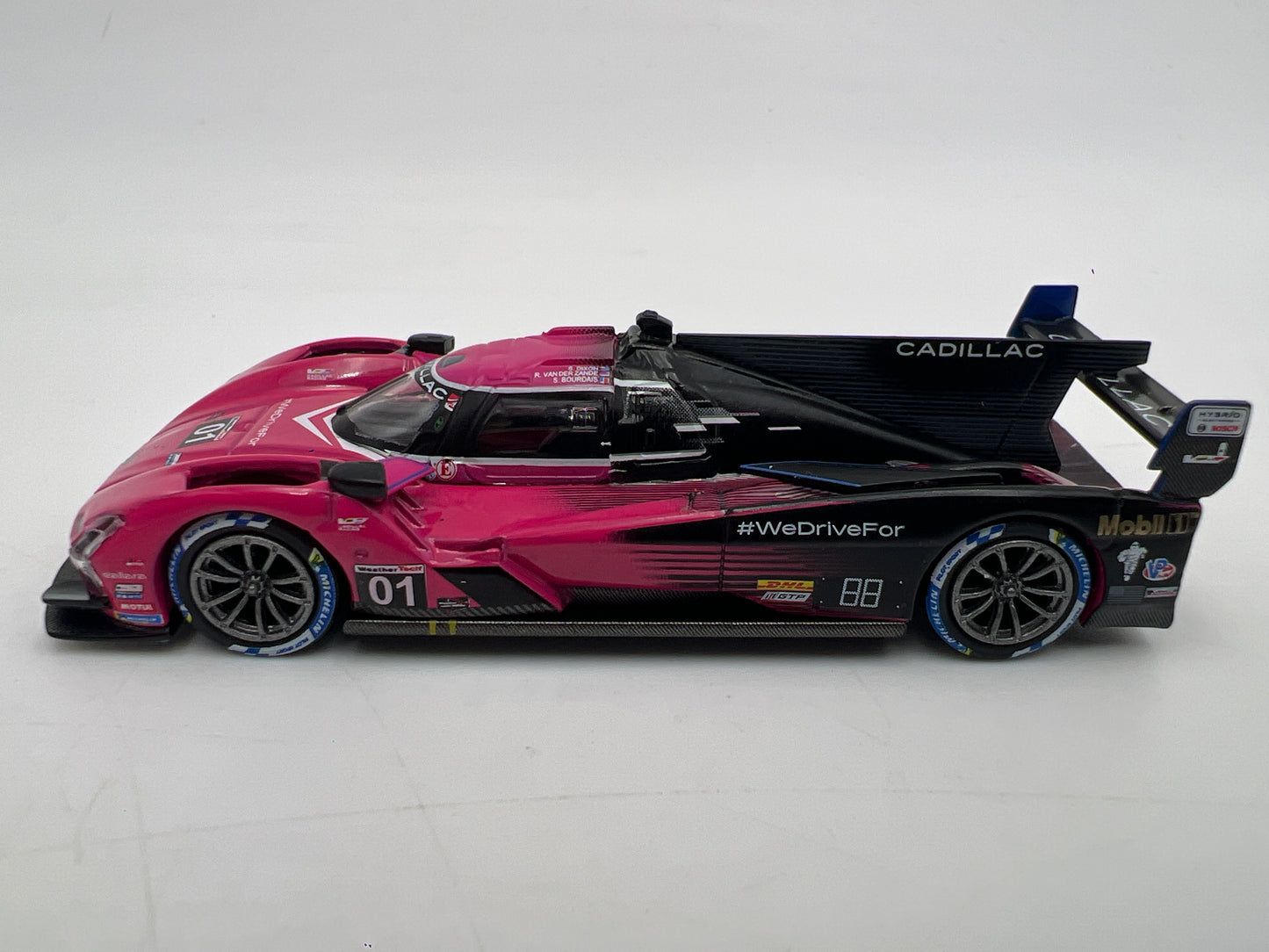 Mini GT #1010 Cadillac V-Series.R #01 2024 IMSA Petit Le Mans Cadillac Racing