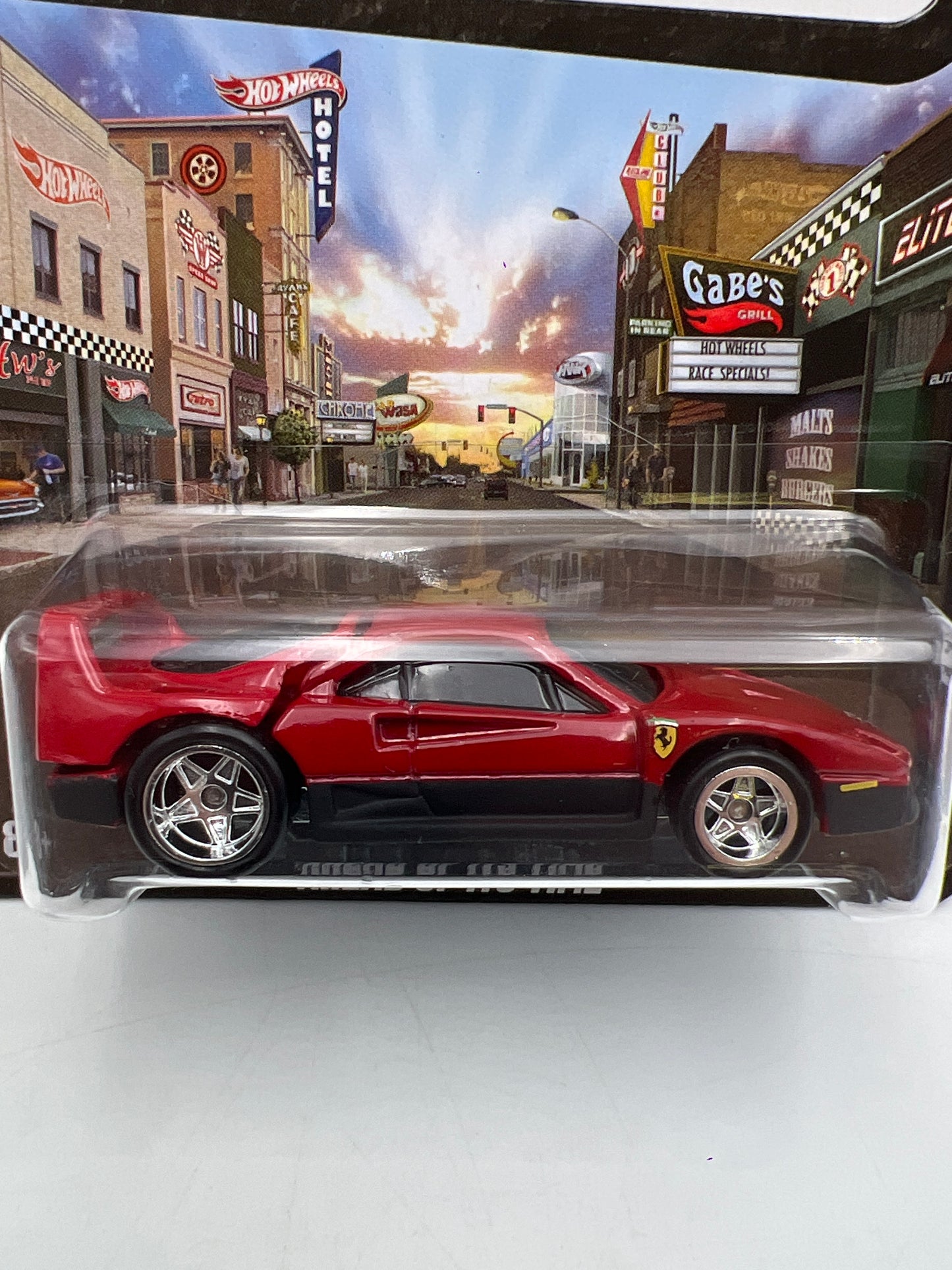 Hot Wheels Premium Boulevard Ahead Of Its Time Ferrari F40 Red W/Protector