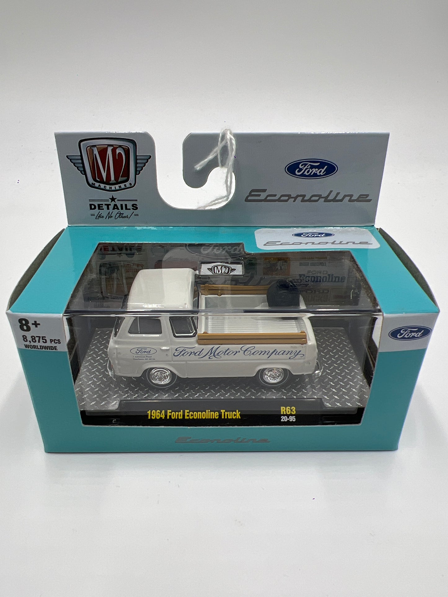 M2 Machines Econoline 1964 Ford Econoline Truck White R63