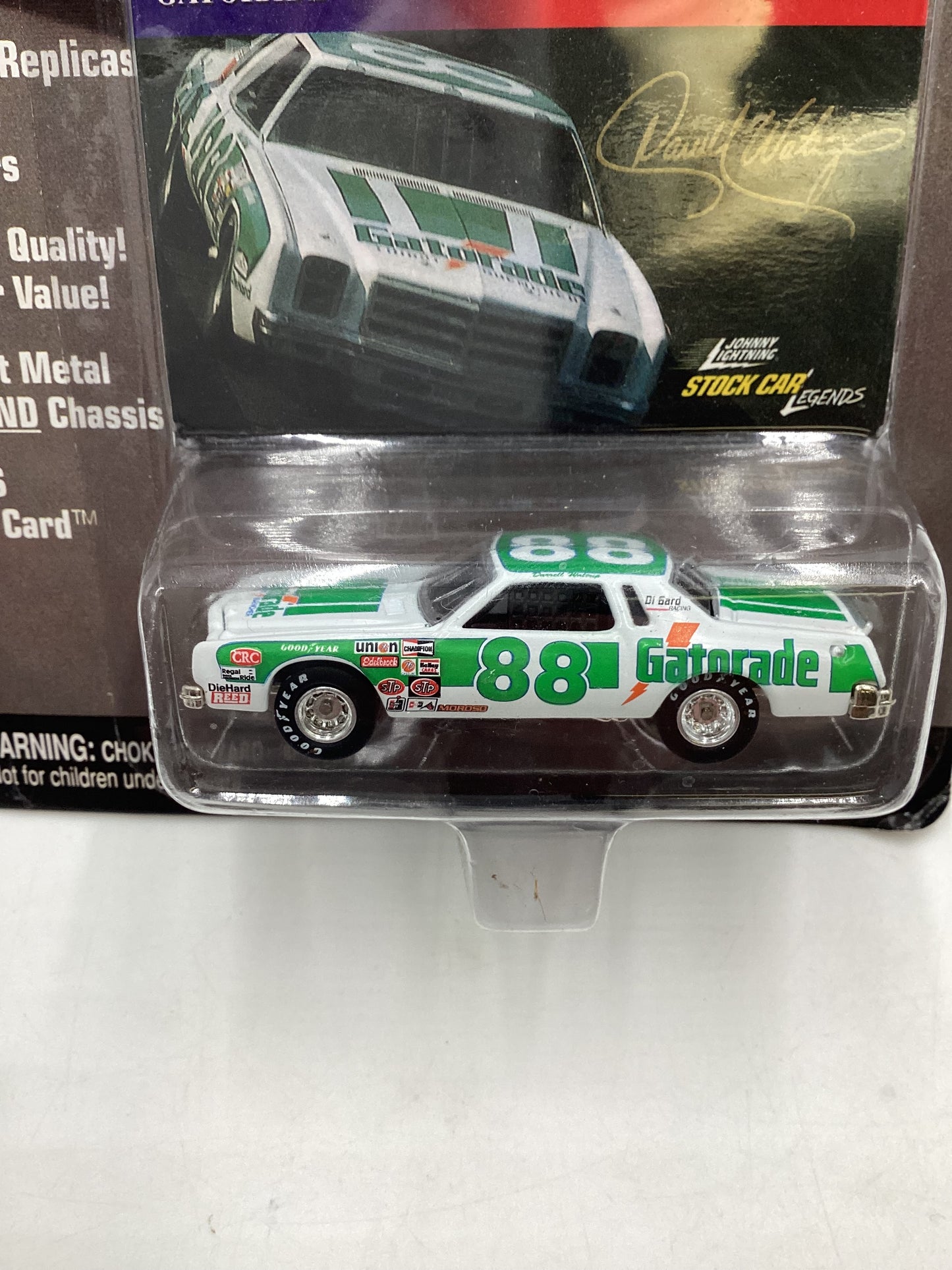 Johnny lightning Stock Car Legends #88 Pontiac Gran Prix Darrell Waltrip 186B