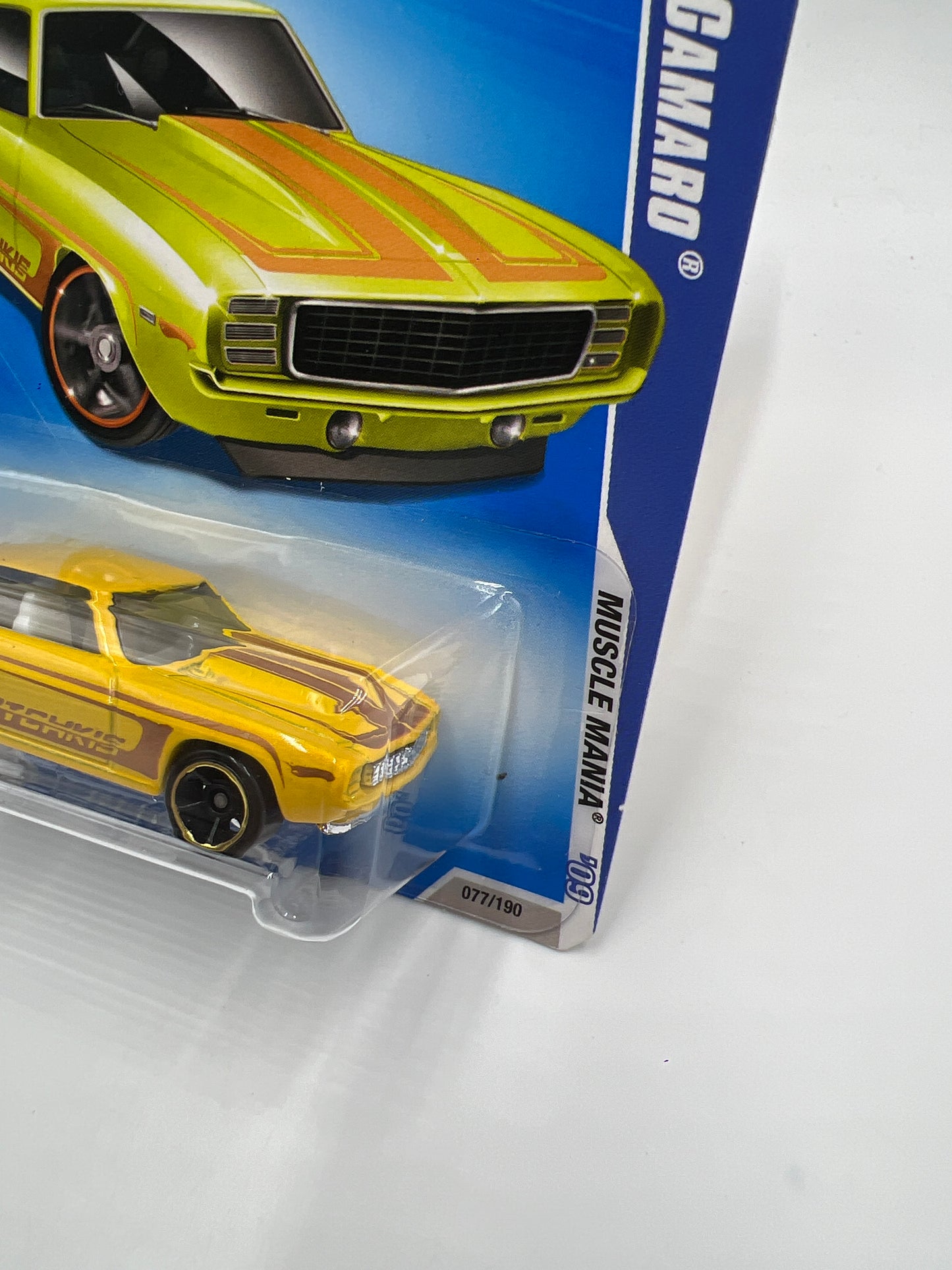 2009 Hot Wheels Walmart Exclusive Muscle Mania #77 69 Camaro Yellow 240A