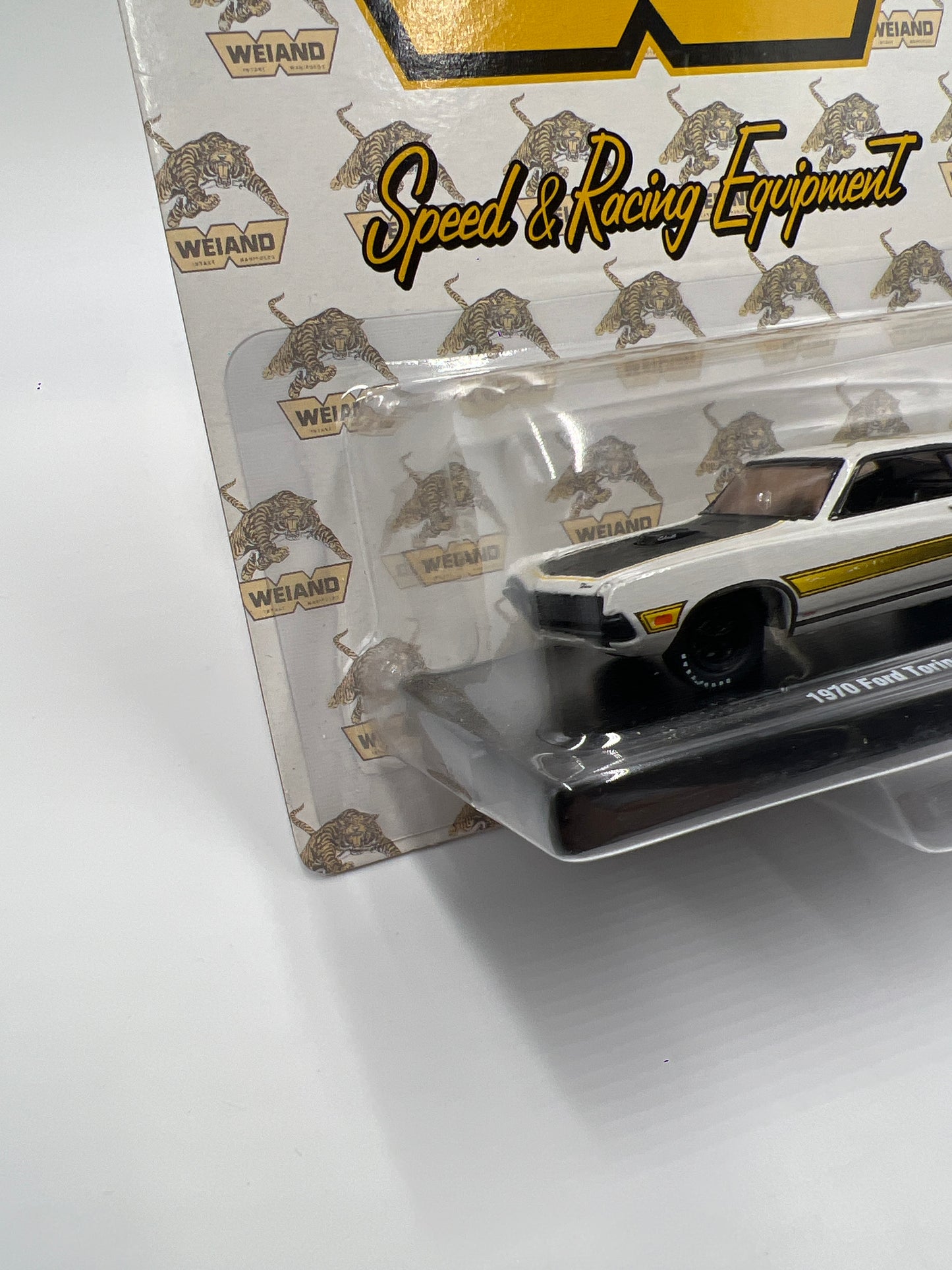 M2 Machines Auto-Drivers 1970 Ford Torino GT 429 SCJ White Weiand R103 190G