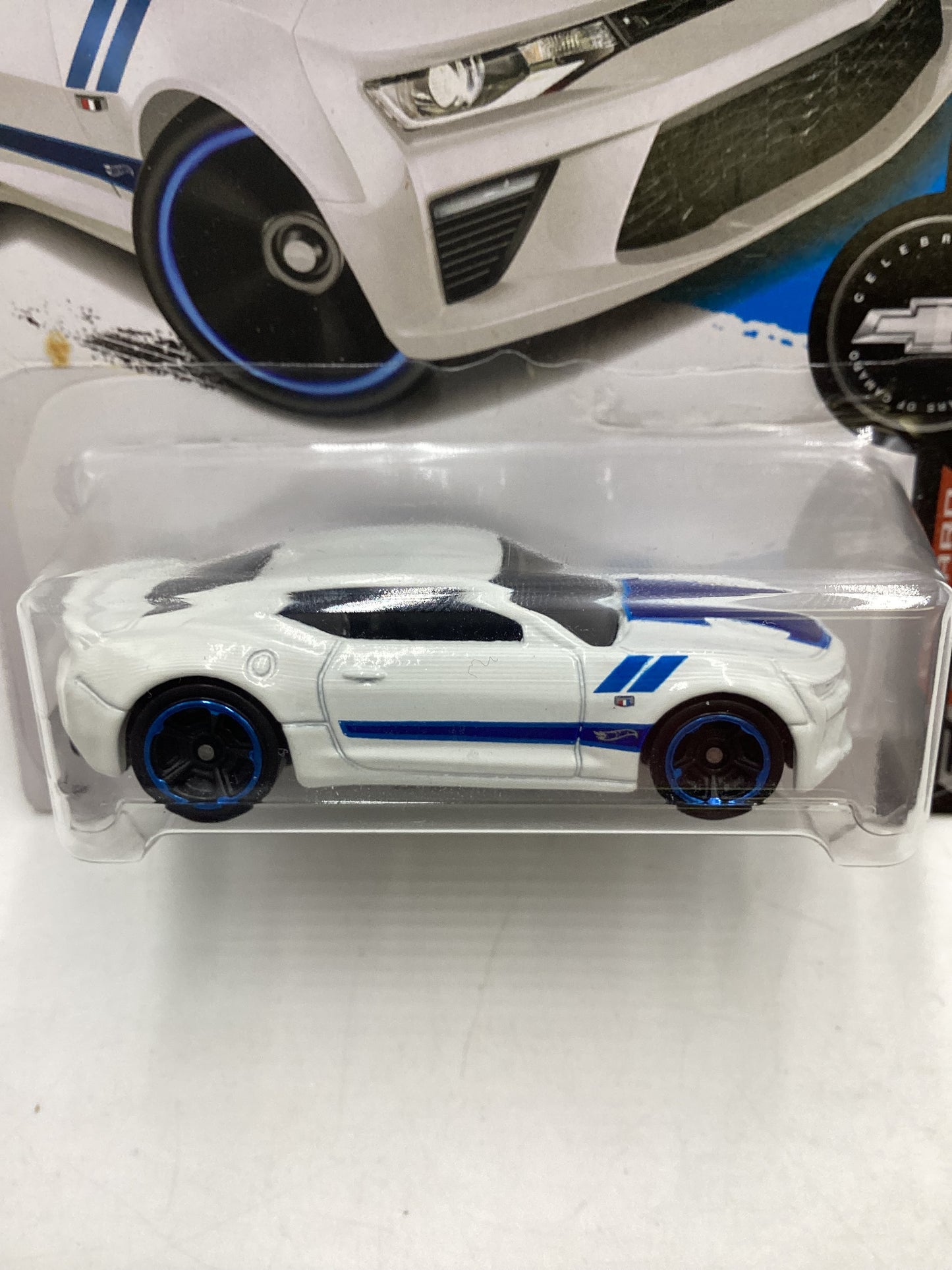 2017 Hot wheels #265 White 16 Camaro SS 3A