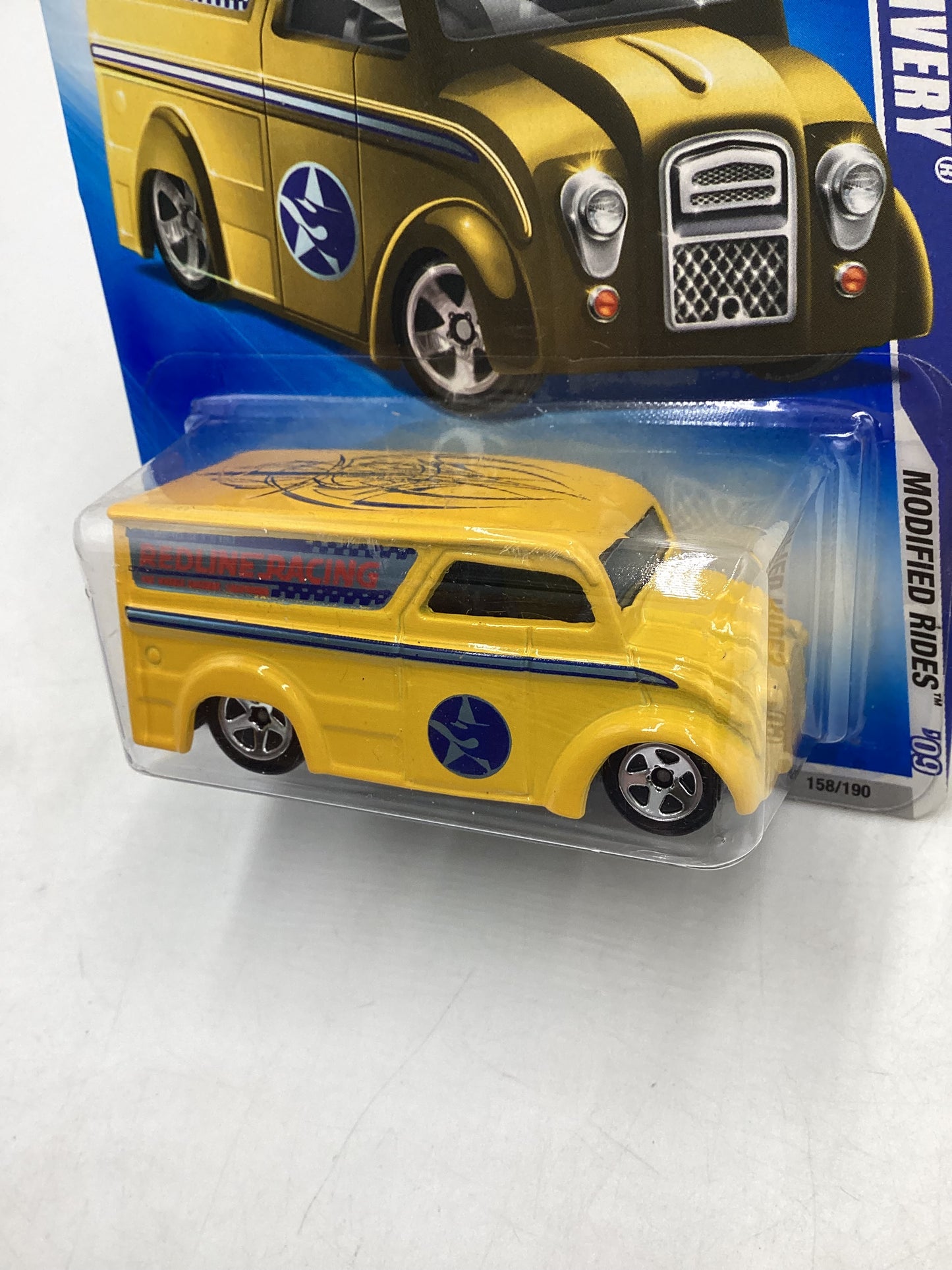 2009 Hot Wheels #158 Dairy Delivery Yellow 54C