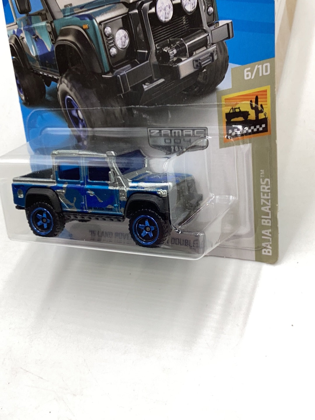 2019 Hot Wheels #14 ‘15 Land Rover Defender Double Cab Zamac 004 147B