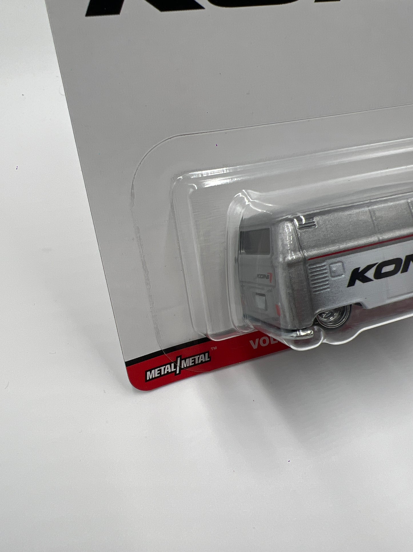 Hot Wheels Car Culture Koni #4 Volkswagen T1 Panel Bus Silver/White 257A