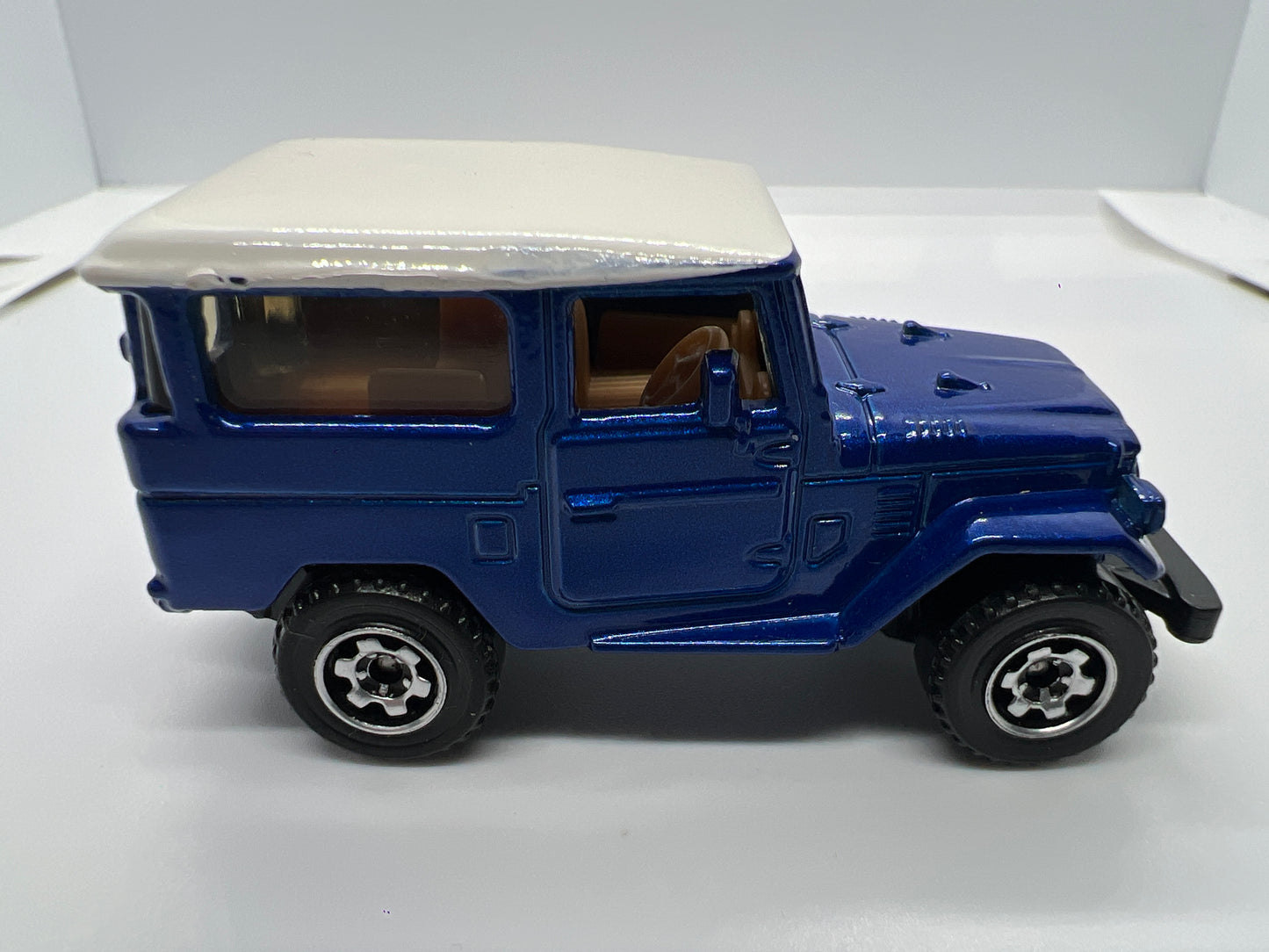 Matchbox 1/64 1968 Toyota Land Cruiser FJ40 Blue Loose