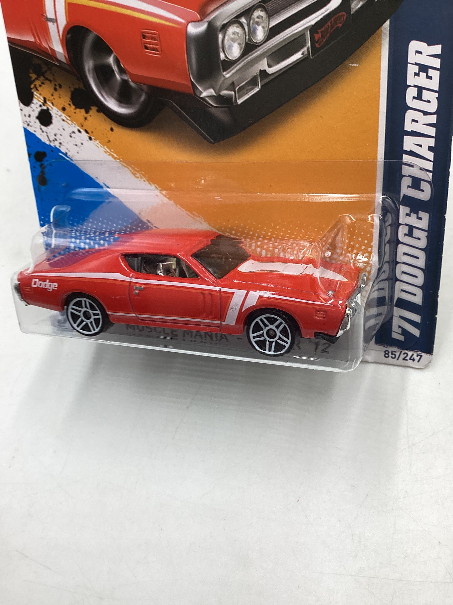 2012 Hot wheels #085 Red 71 Dodge Charger 43B